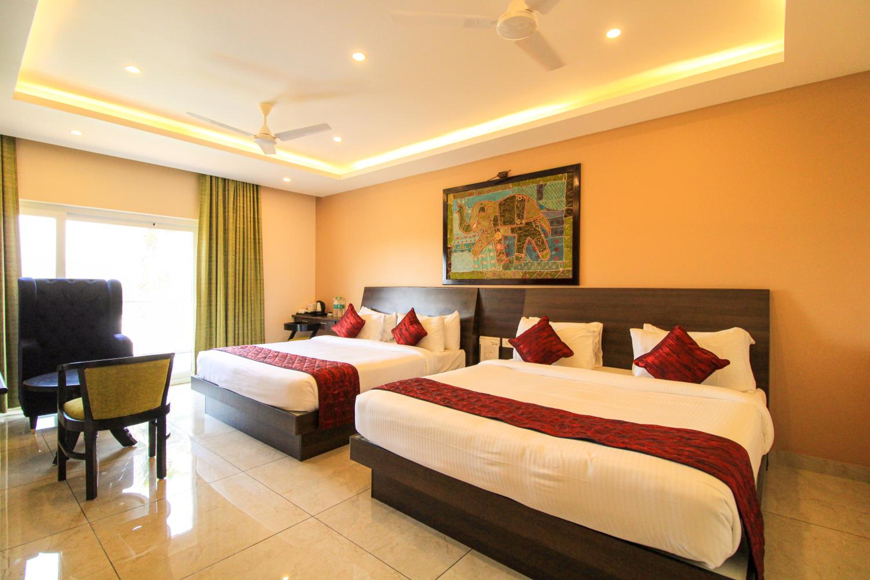 Deluxe Suite - Photo 14