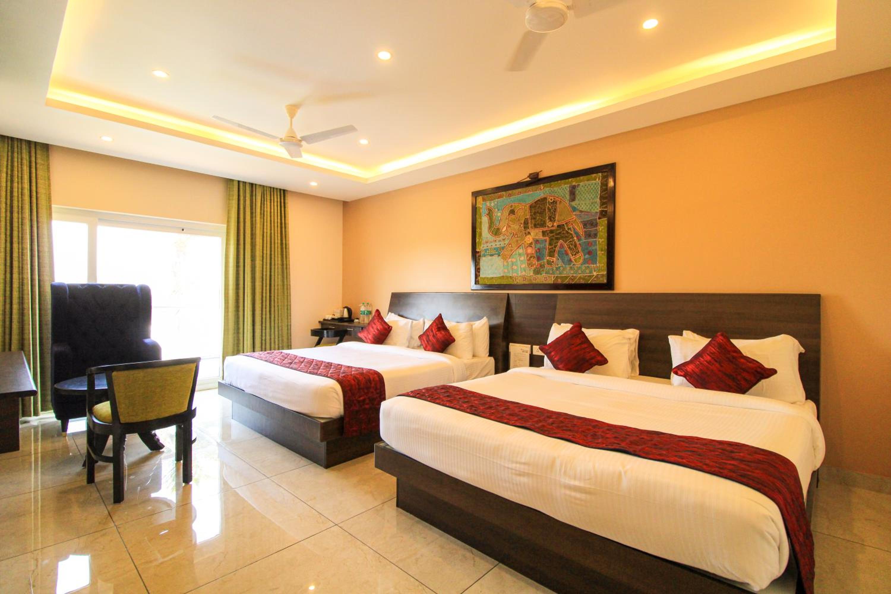 Deluxe Suite - Photo 7