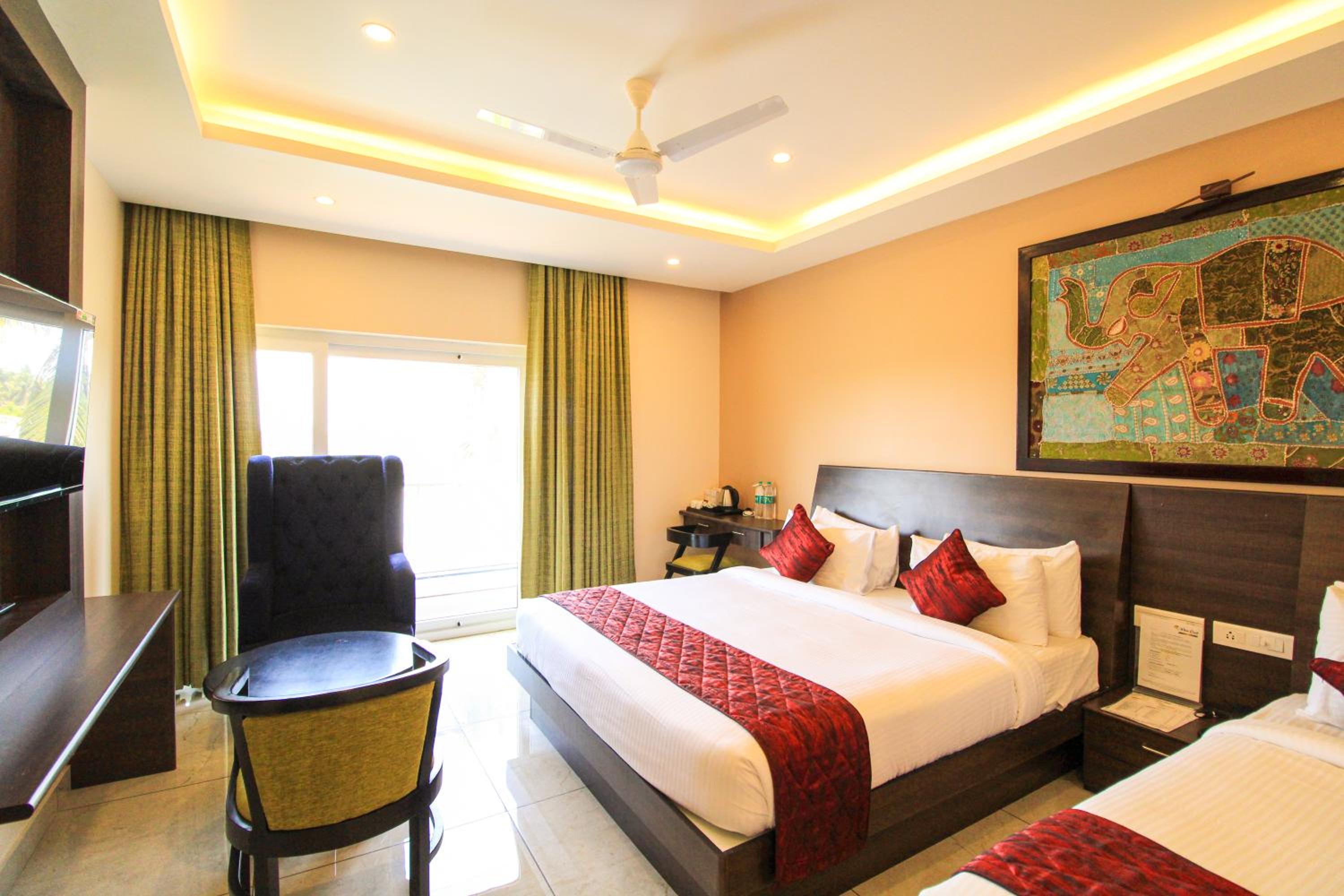 Deluxe Suite - Photo 12