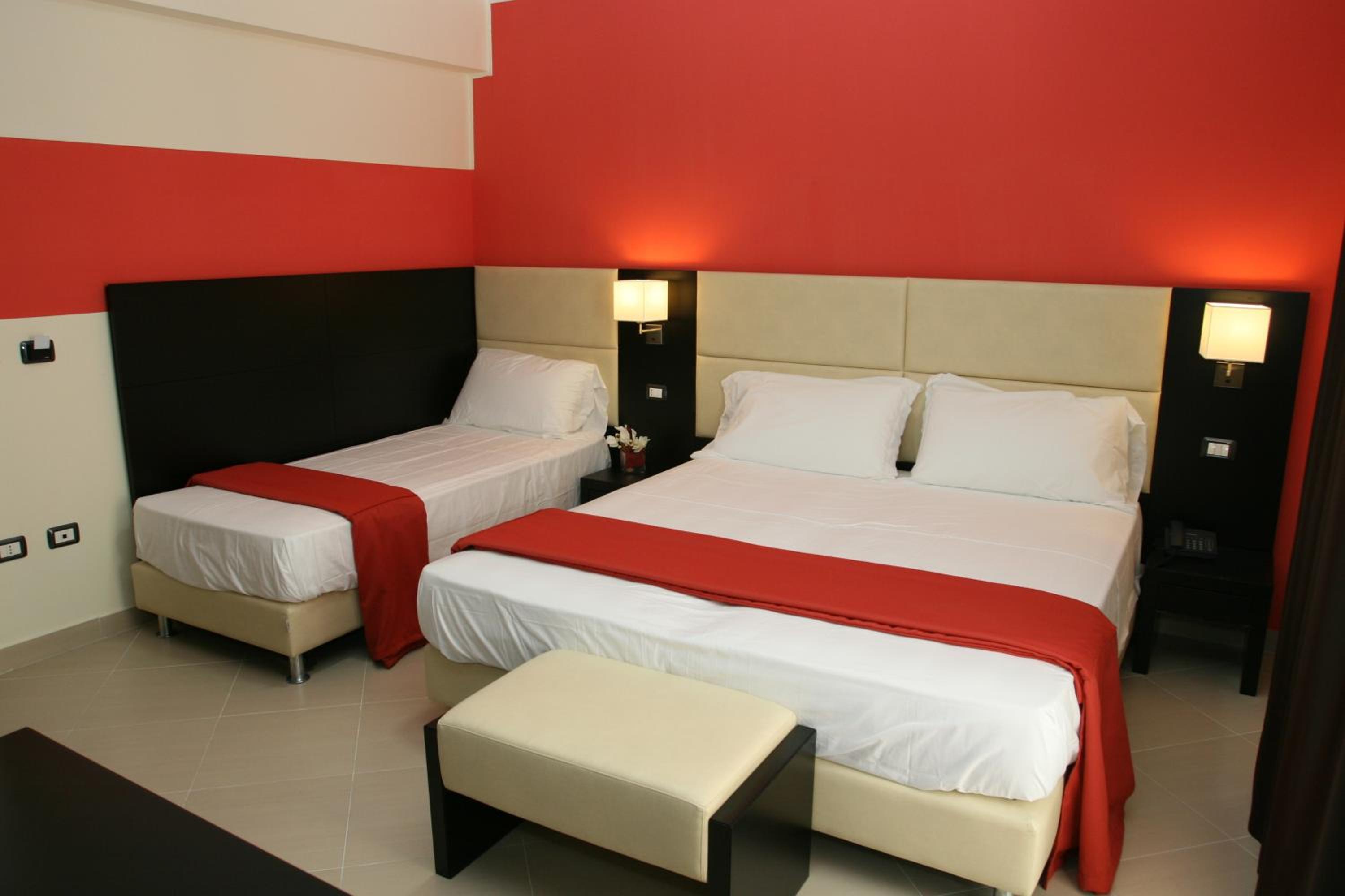 Triple Room - Photo 1