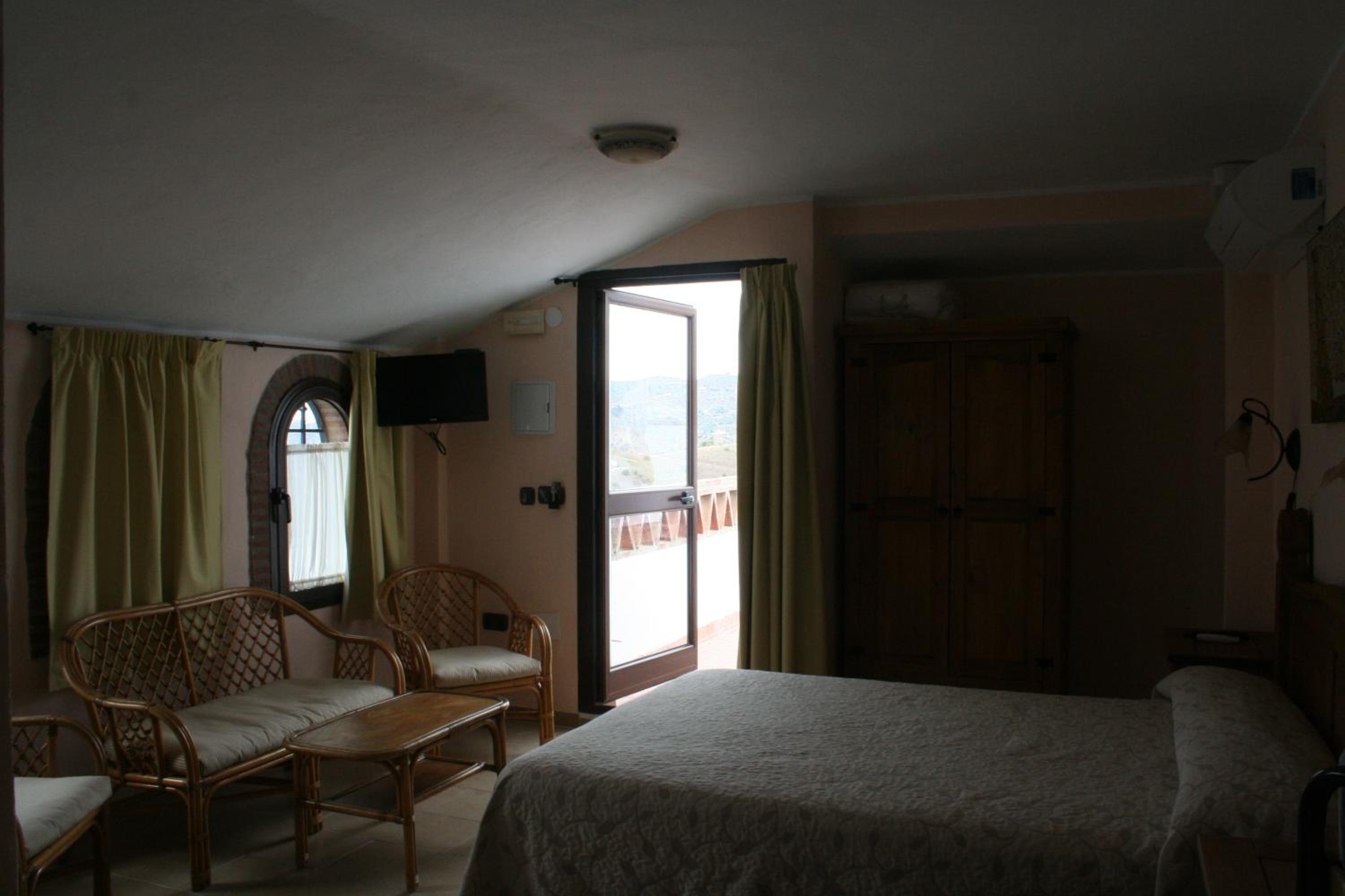 Studio with Terrace - Photo 17
