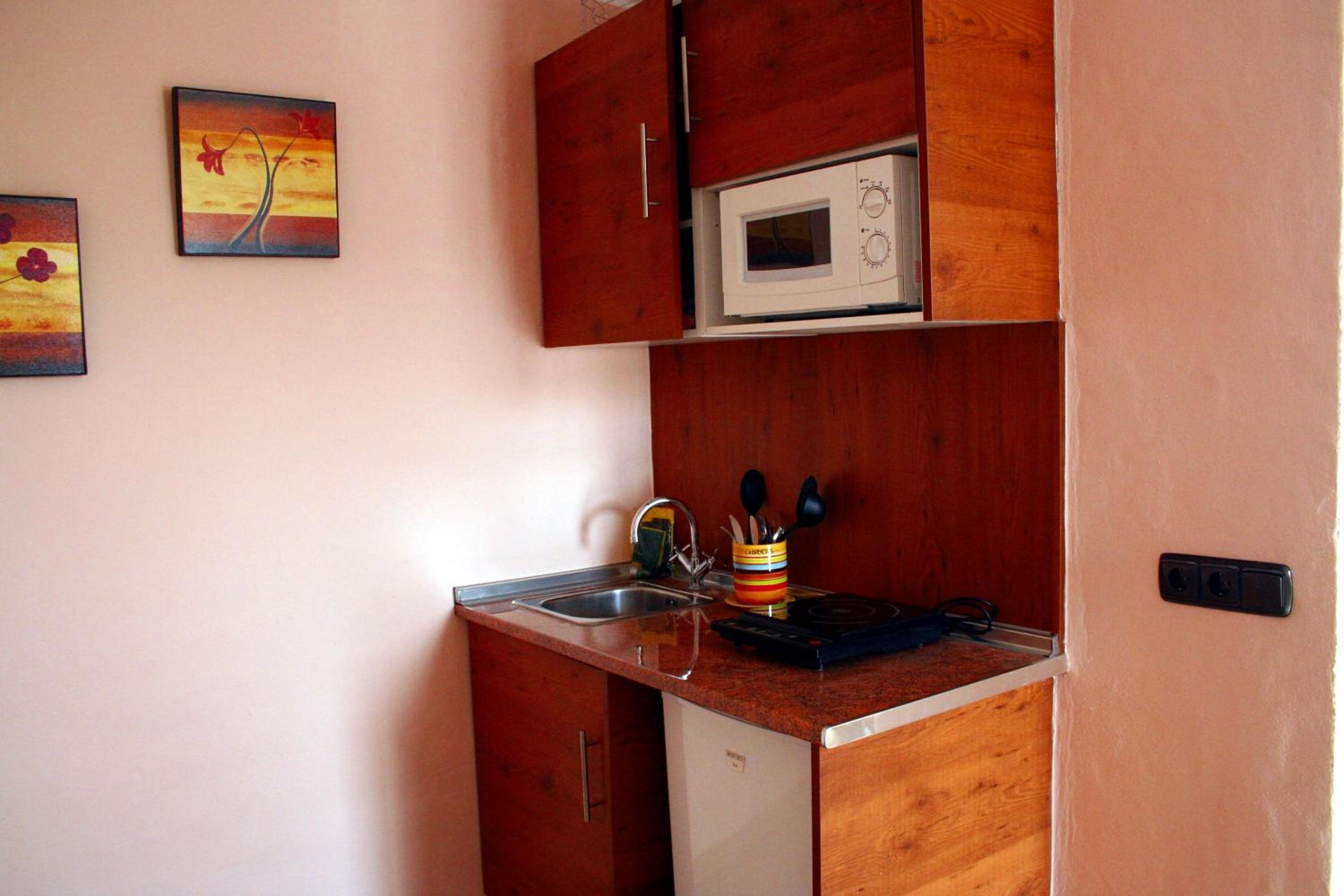 Studio with Terrace - Photo 9
