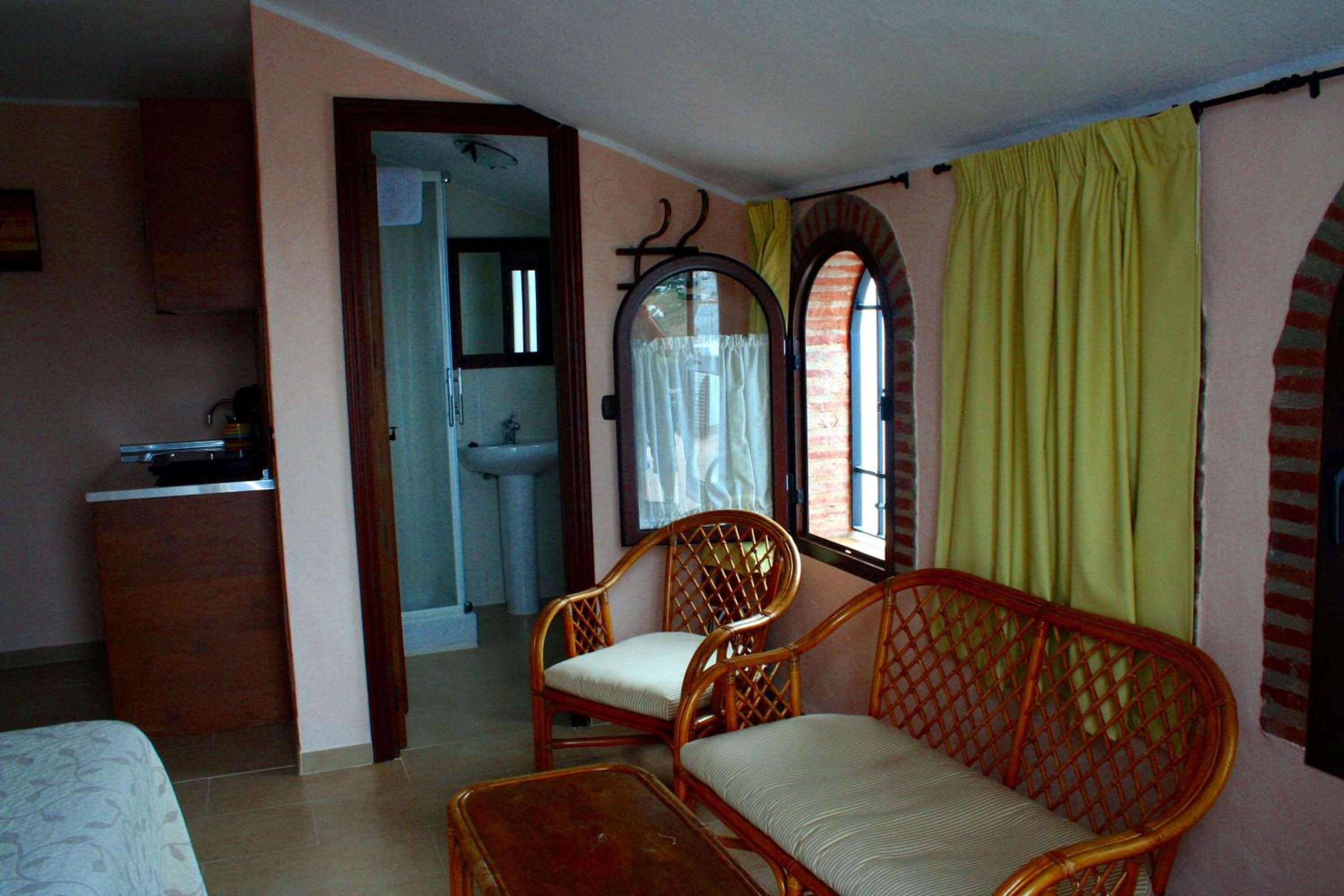 Studio with Terrace - Photo 8