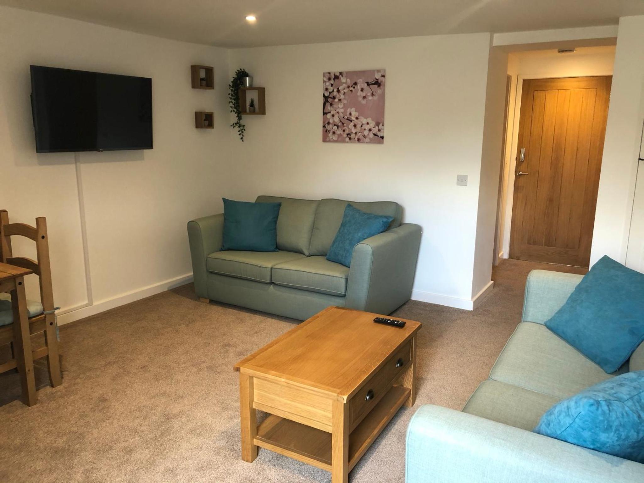 One-Bedroom Apartment - Photo 11