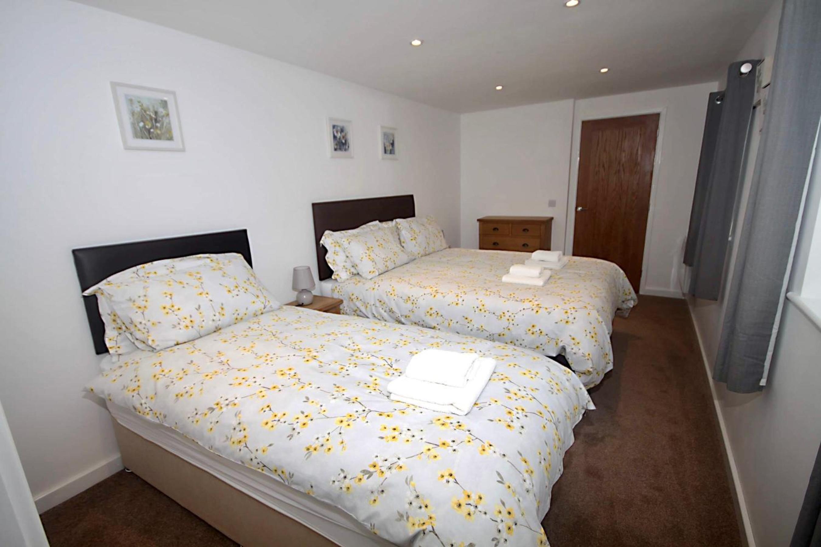 One-Bedroom Apartment - Photo 12