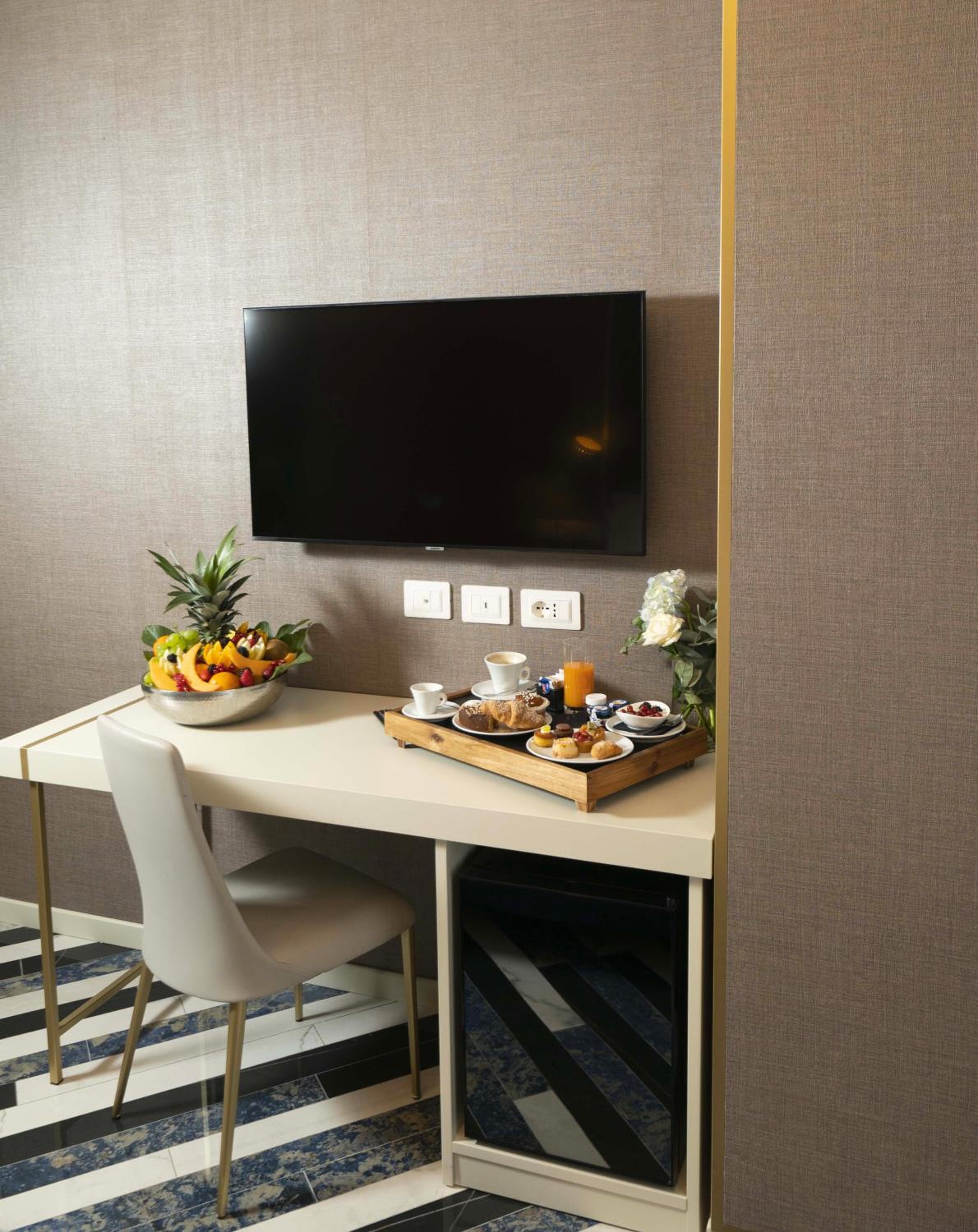 Superior Double Room with Sea View - Photo 4