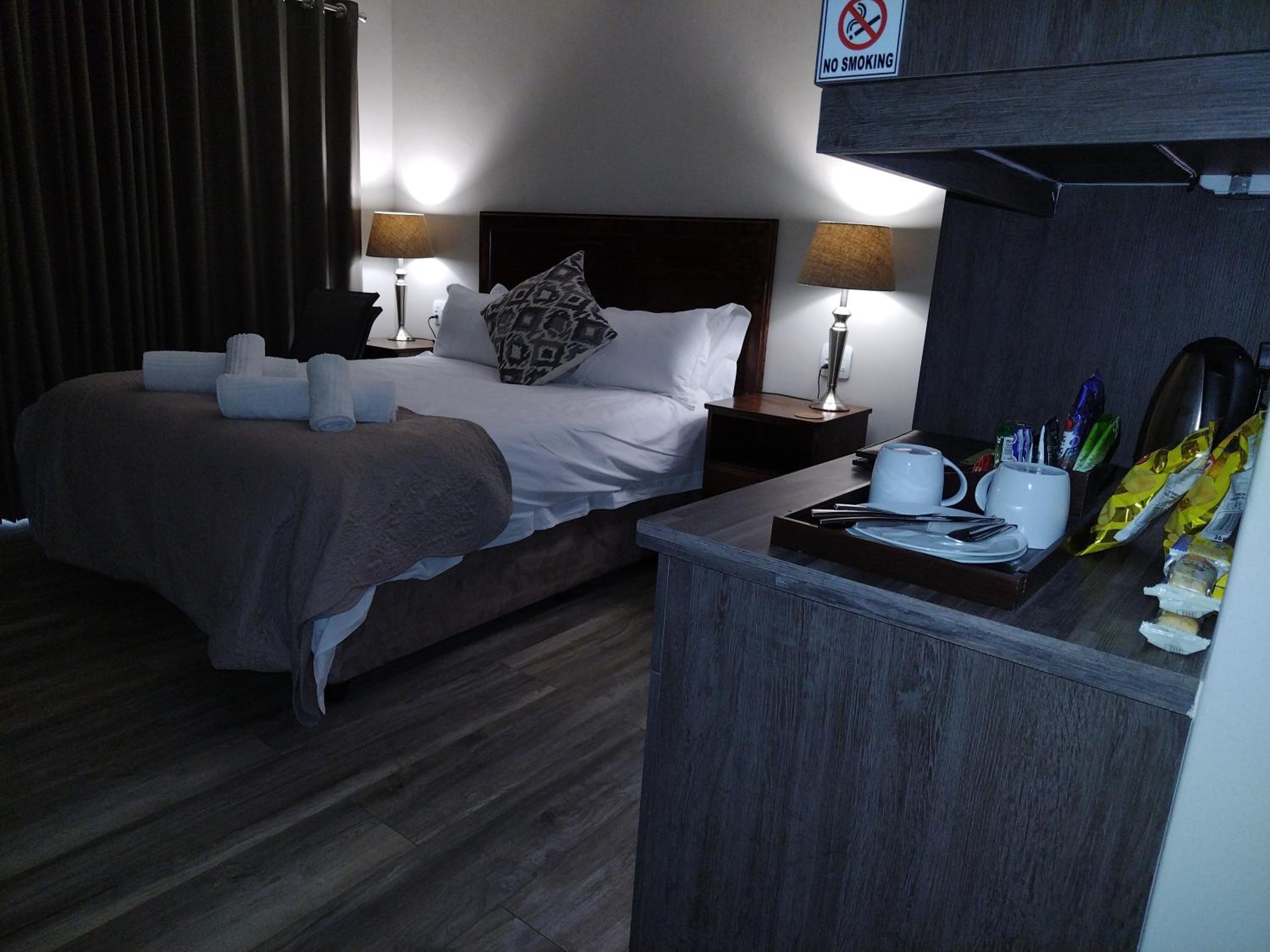 Luxury Suite - Photo 4