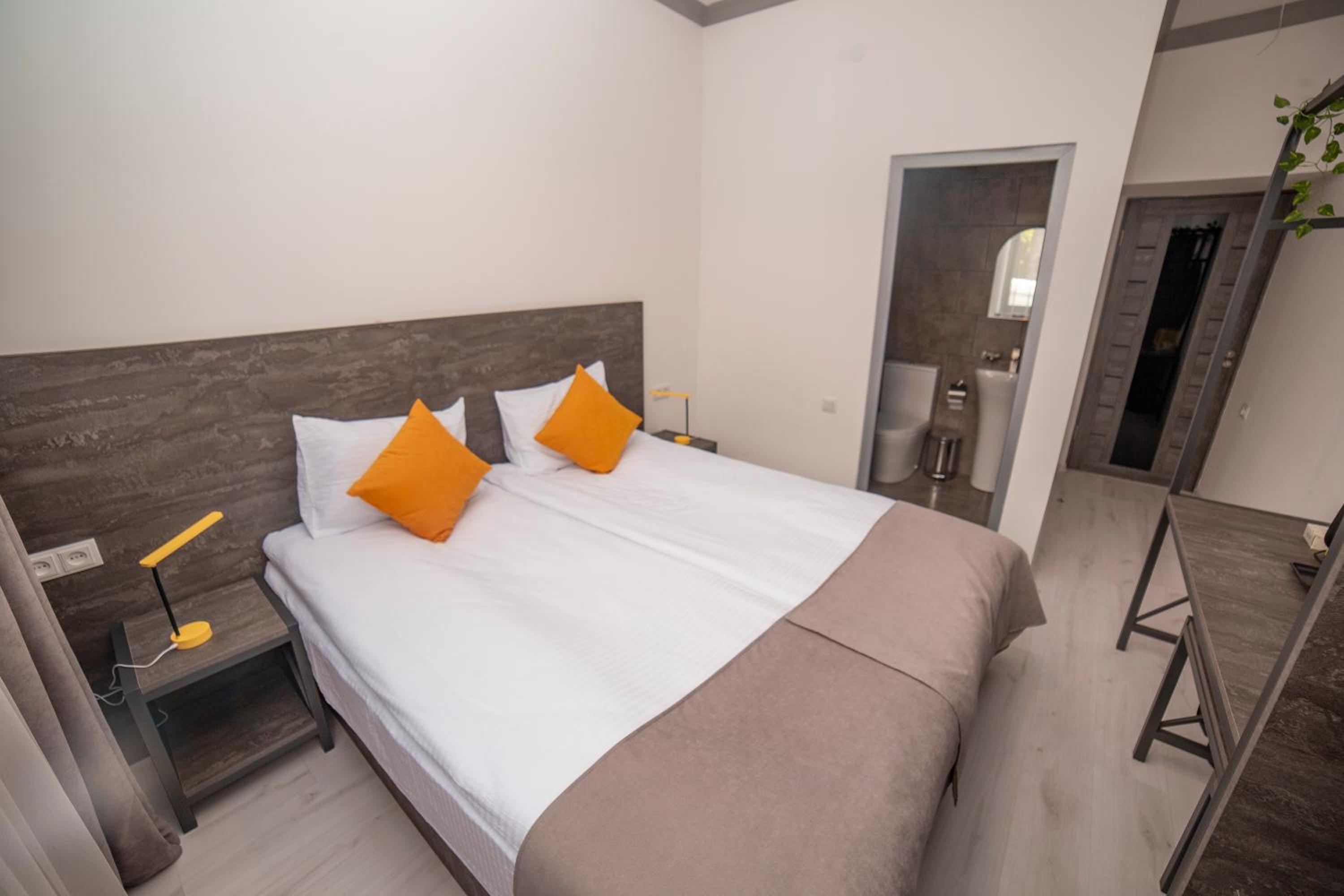Budget Double Room photo 2