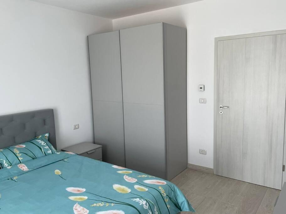 One-Bedroom Apartment - Photo 16