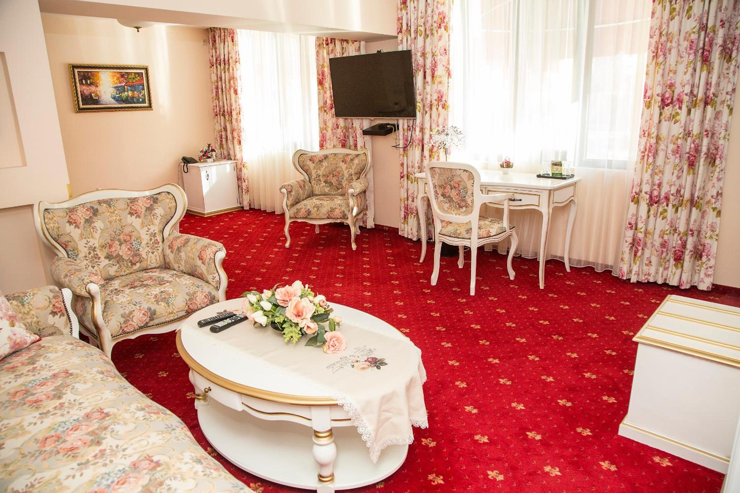 Superior King Room photo 2