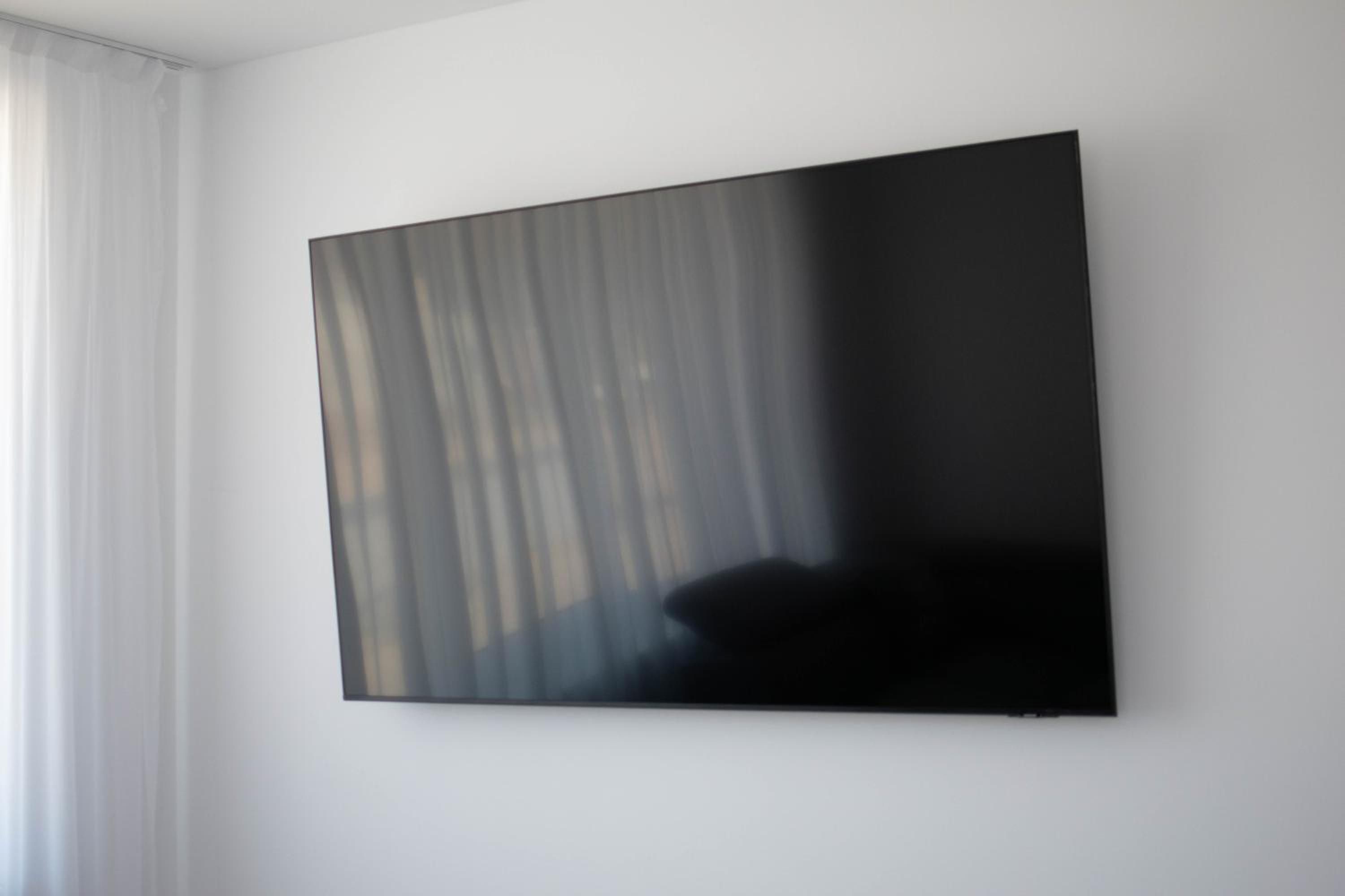 Three-Bedroom Apartment - Photo 2