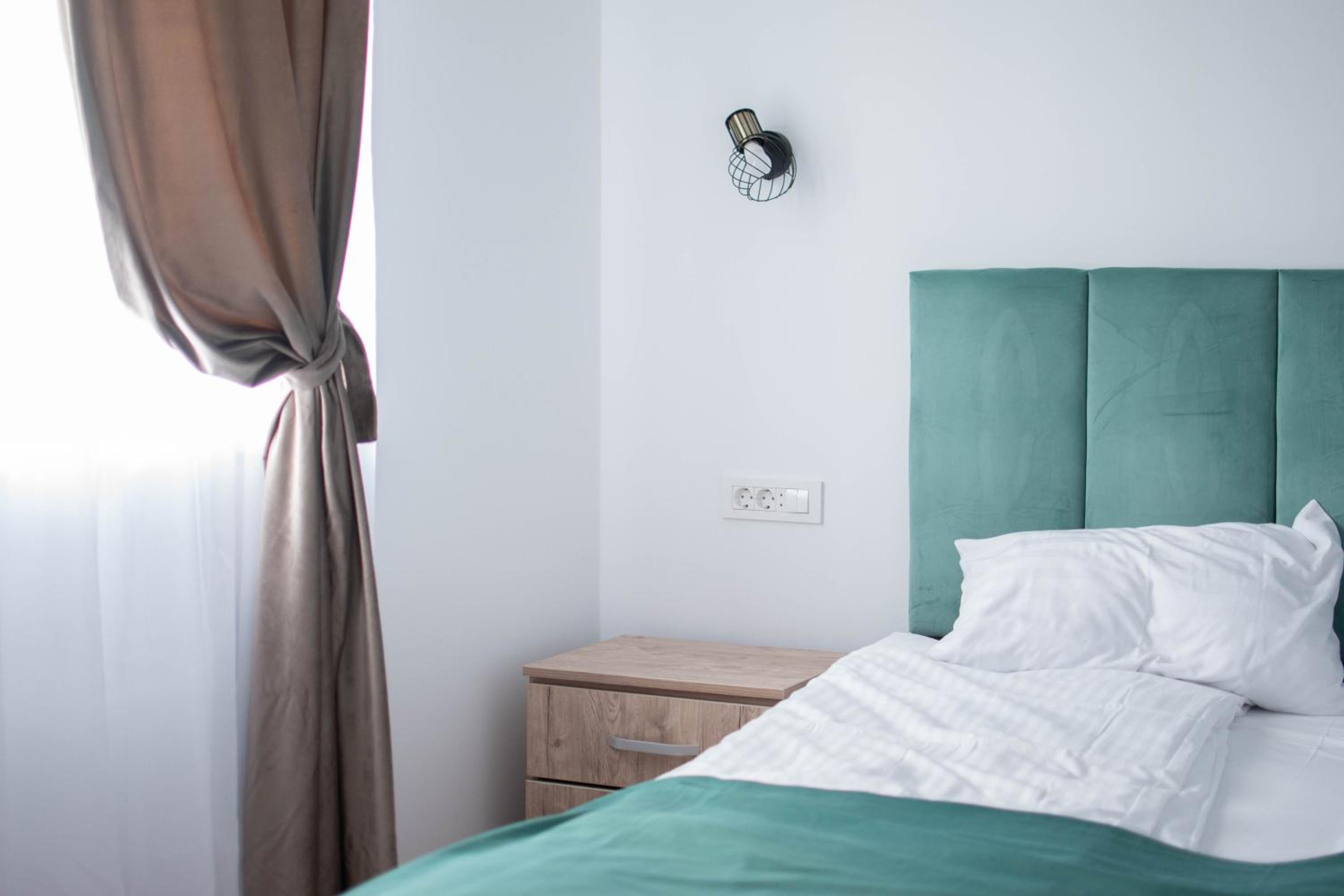 Three-Bedroom Apartment - Photo 36