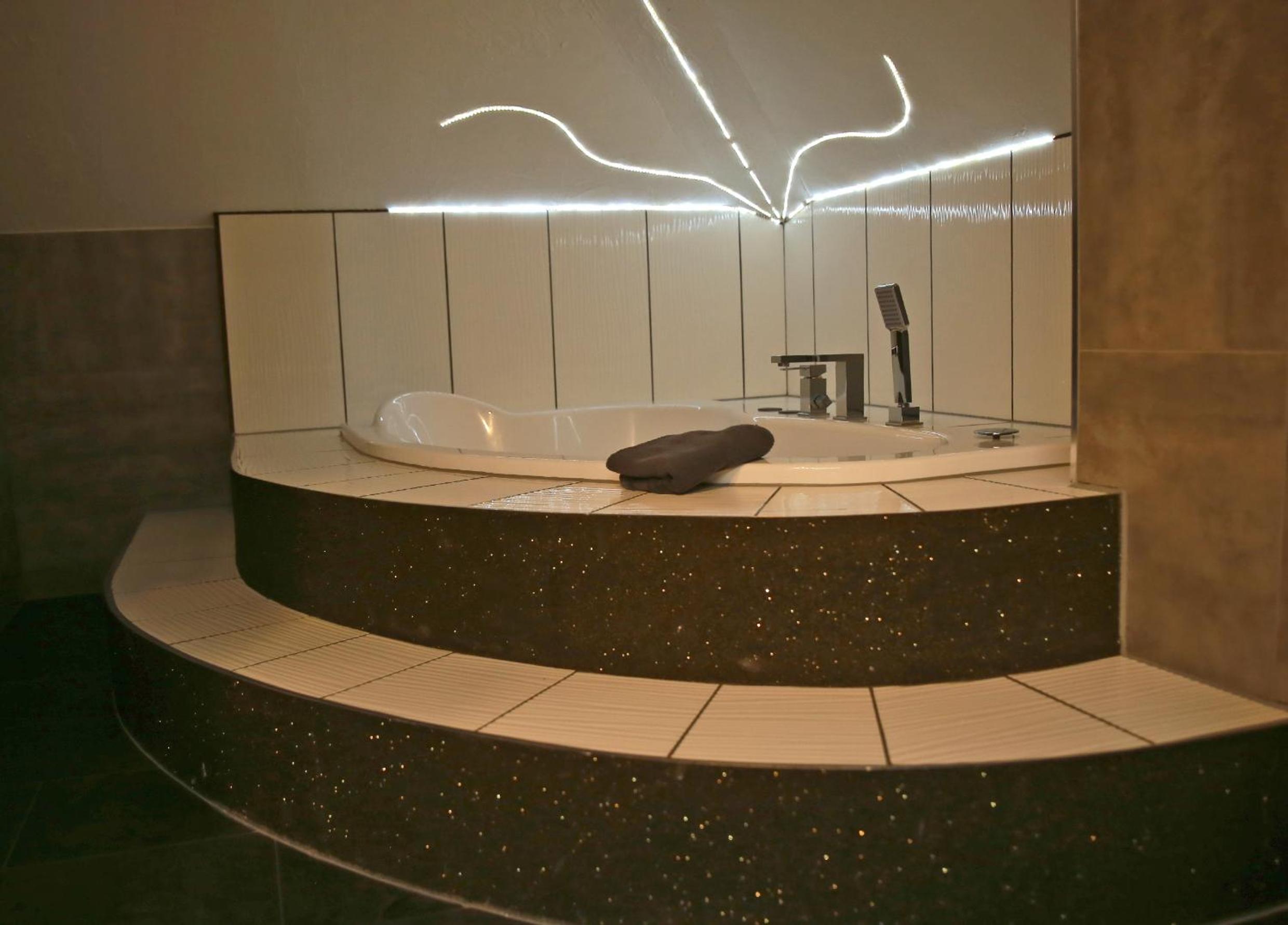 Deluxe Twin Room - Photo 6