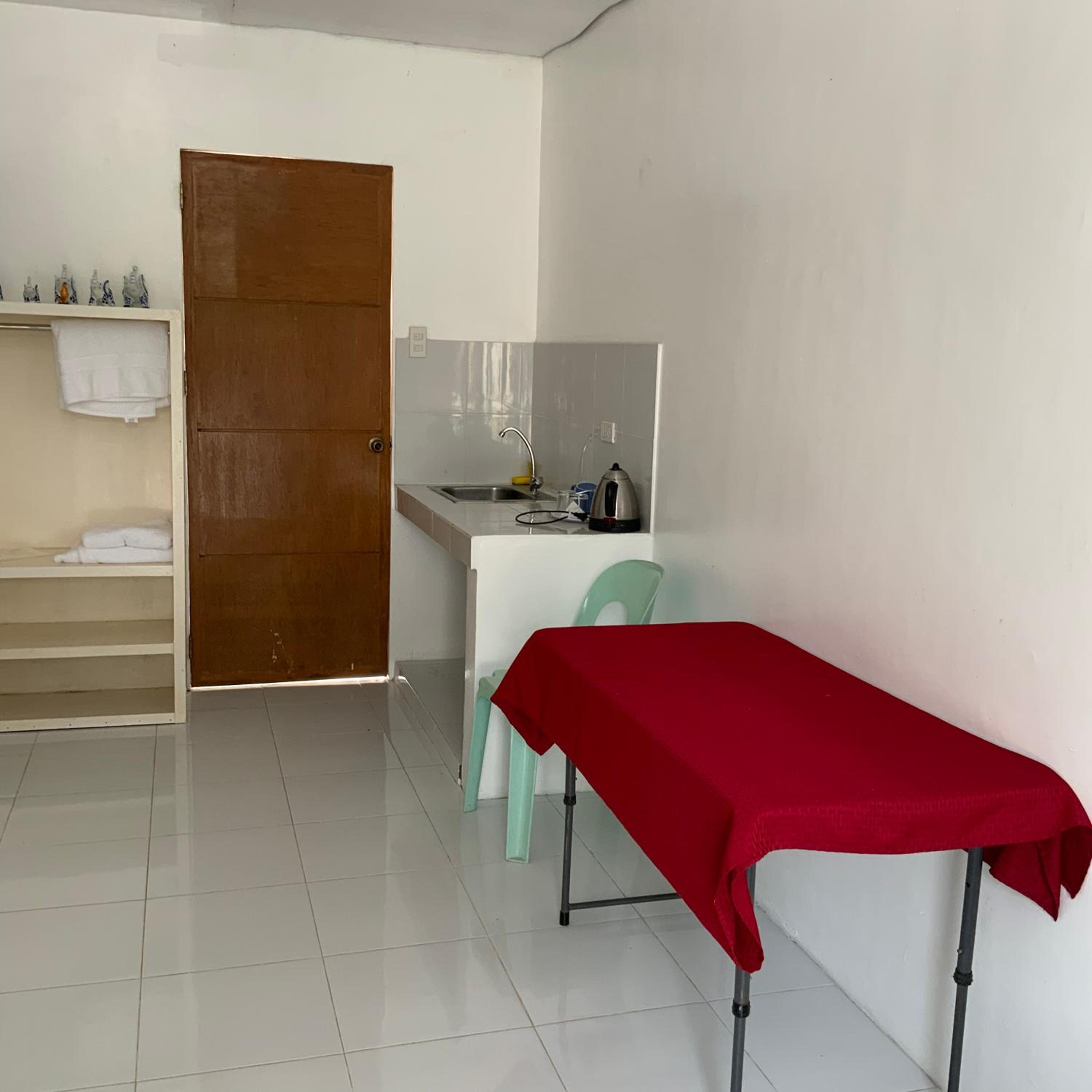 Standard Double Room - Photo 7