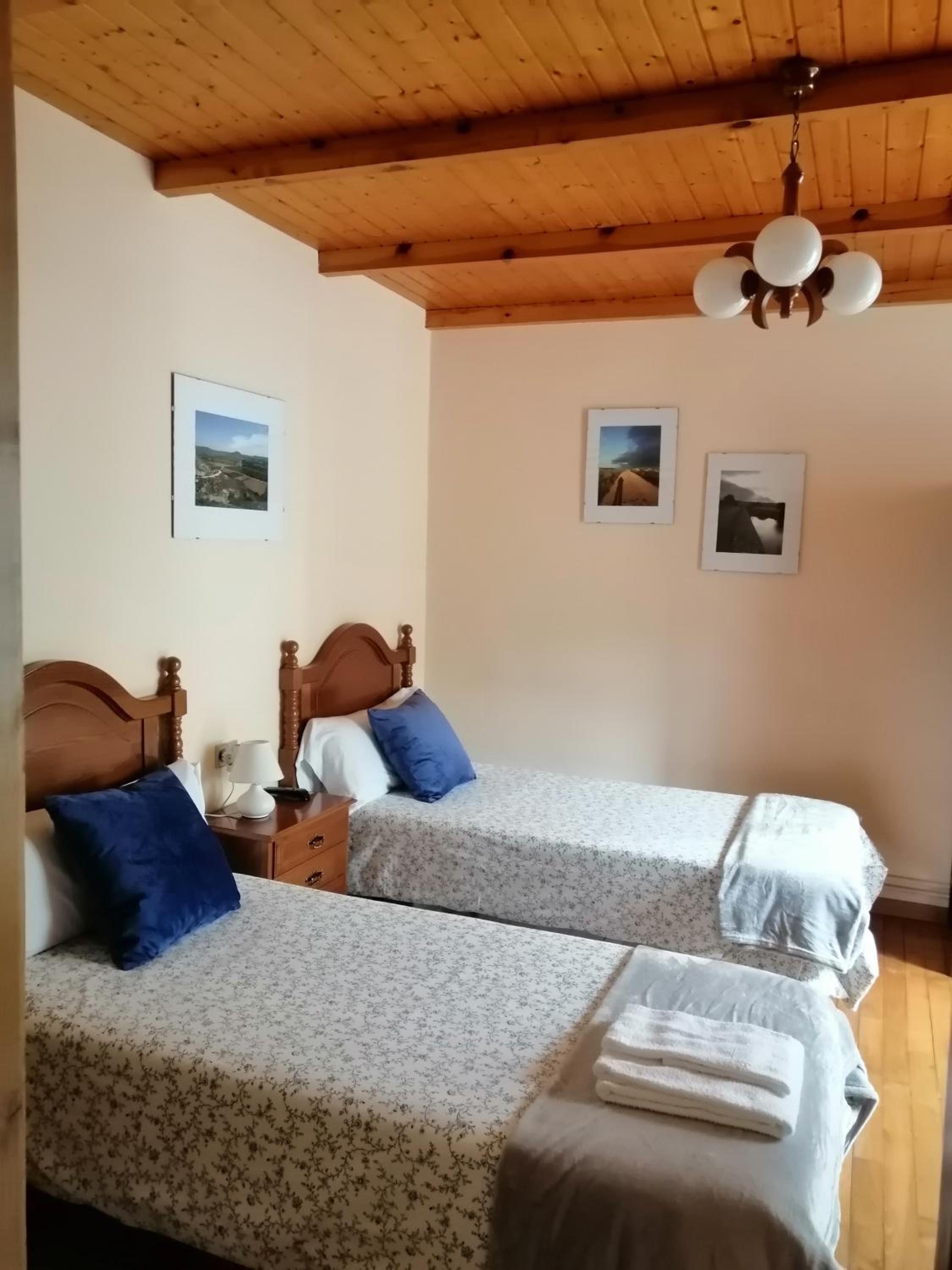 Double or Twin Room - Photo 4