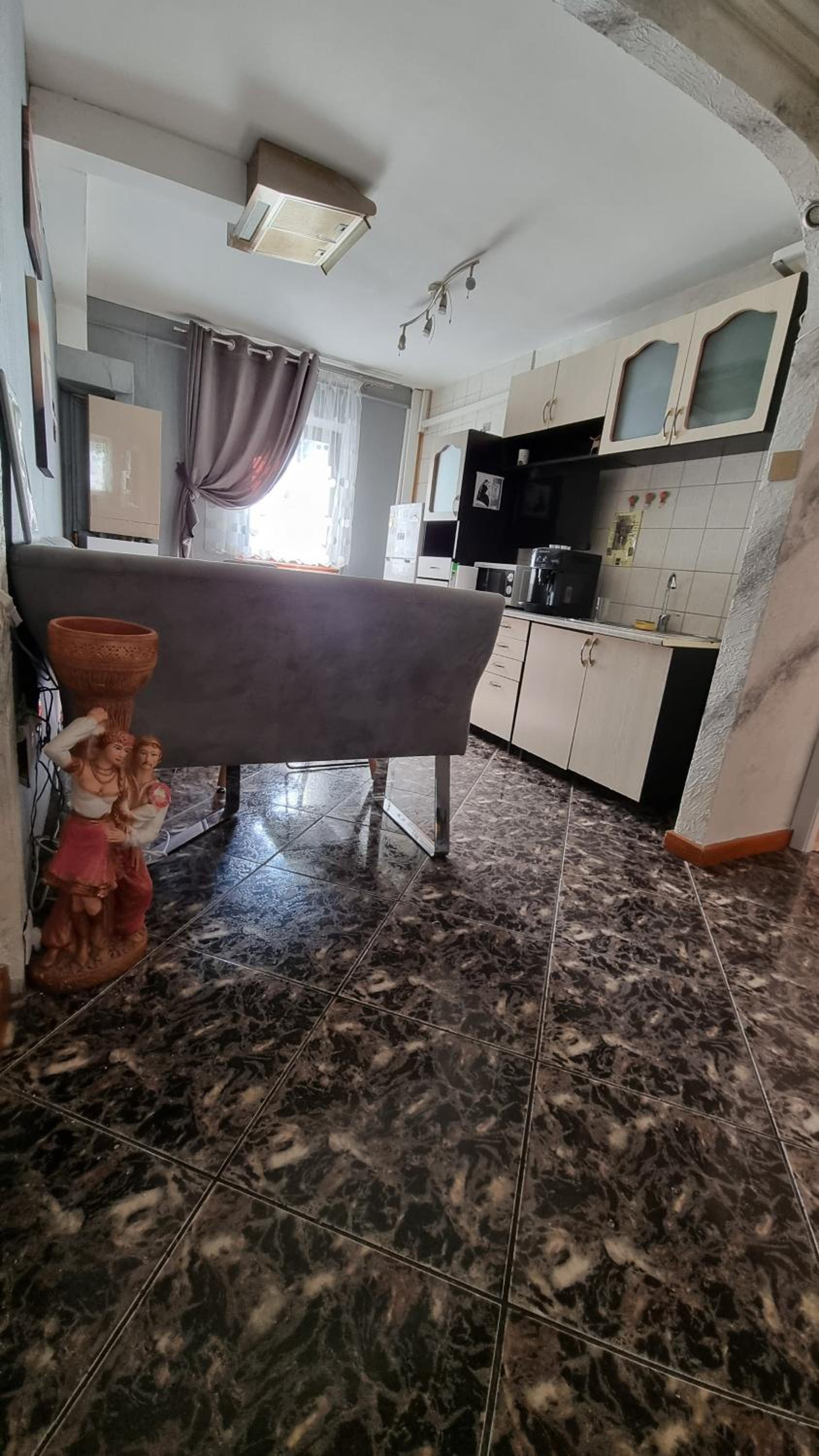 Apartment - Photo 19