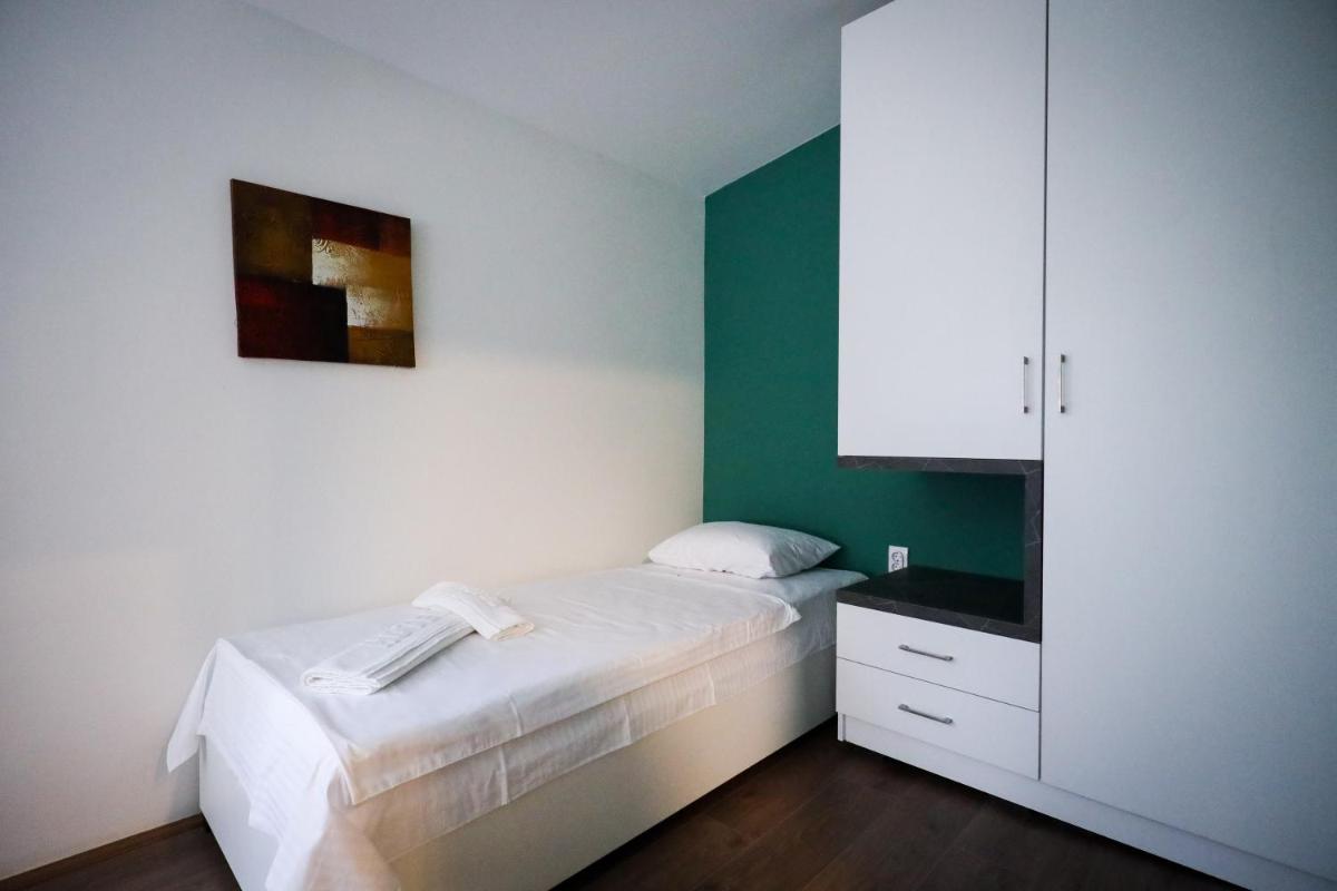 Apartment photo 1