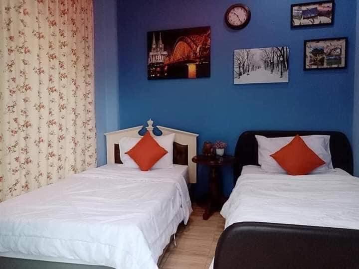 Economy Twin Room photo 1