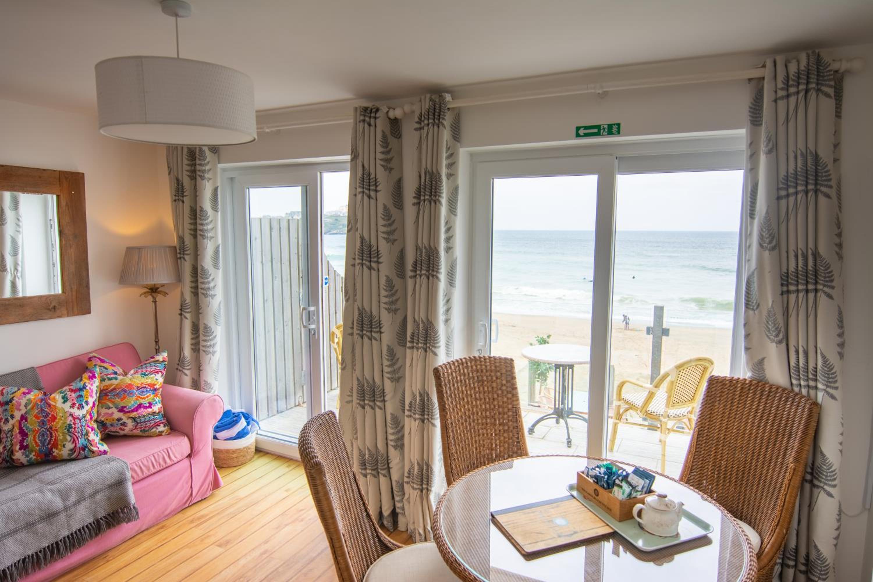 Two-Bedroom Apartment with Balcony photo 3