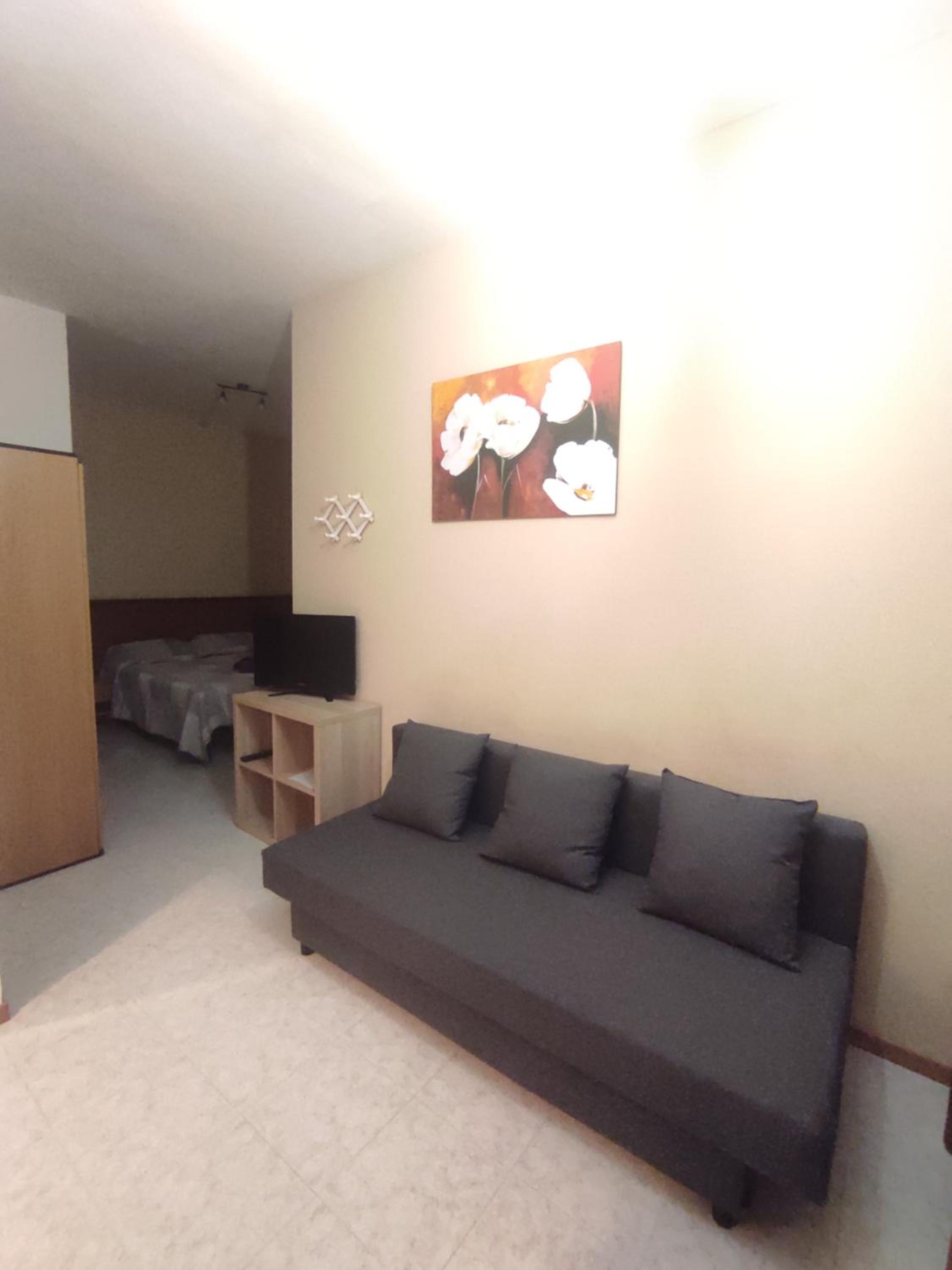 Deluxe Studio