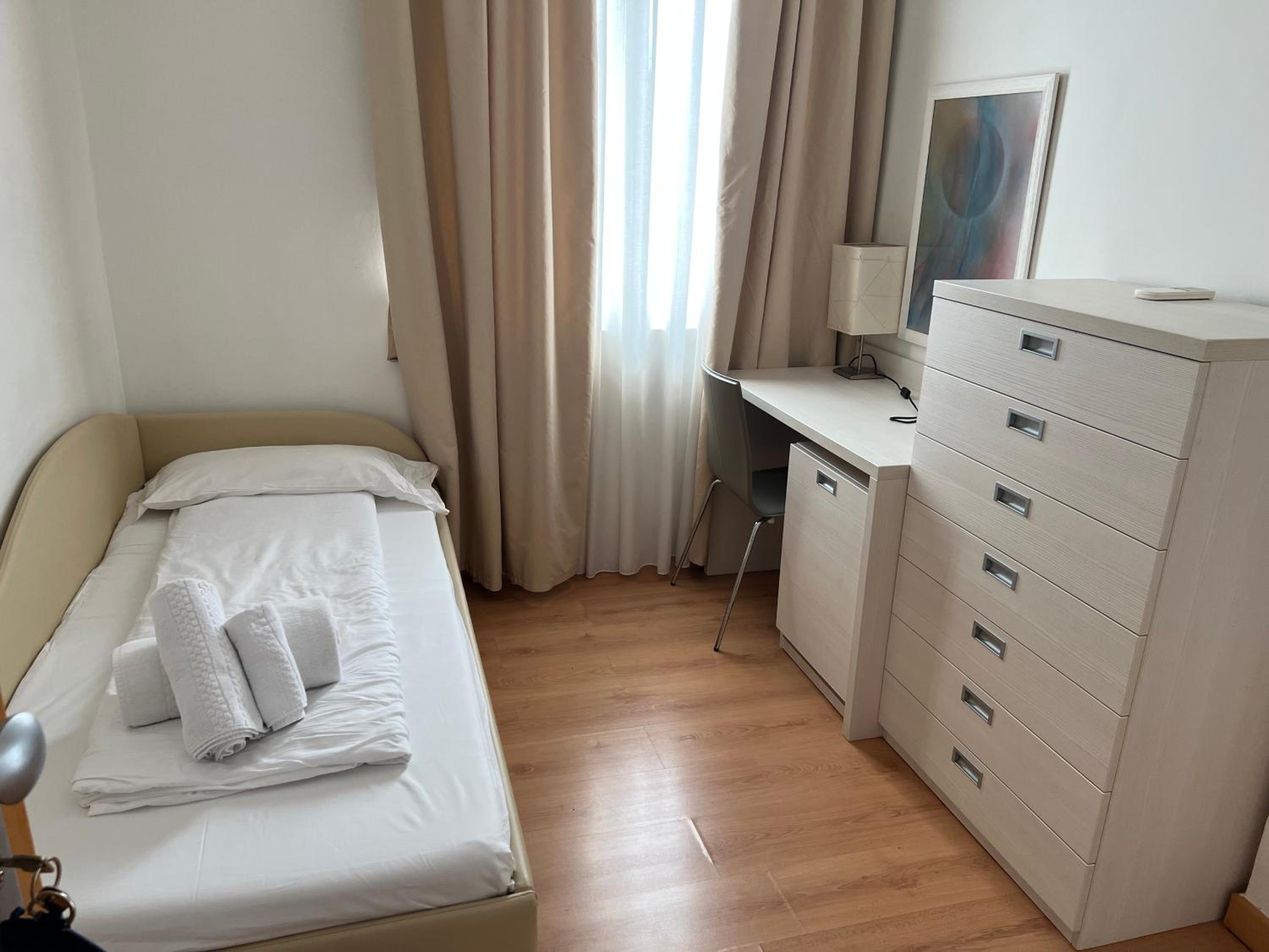 Superior Triple Room - Photo 4