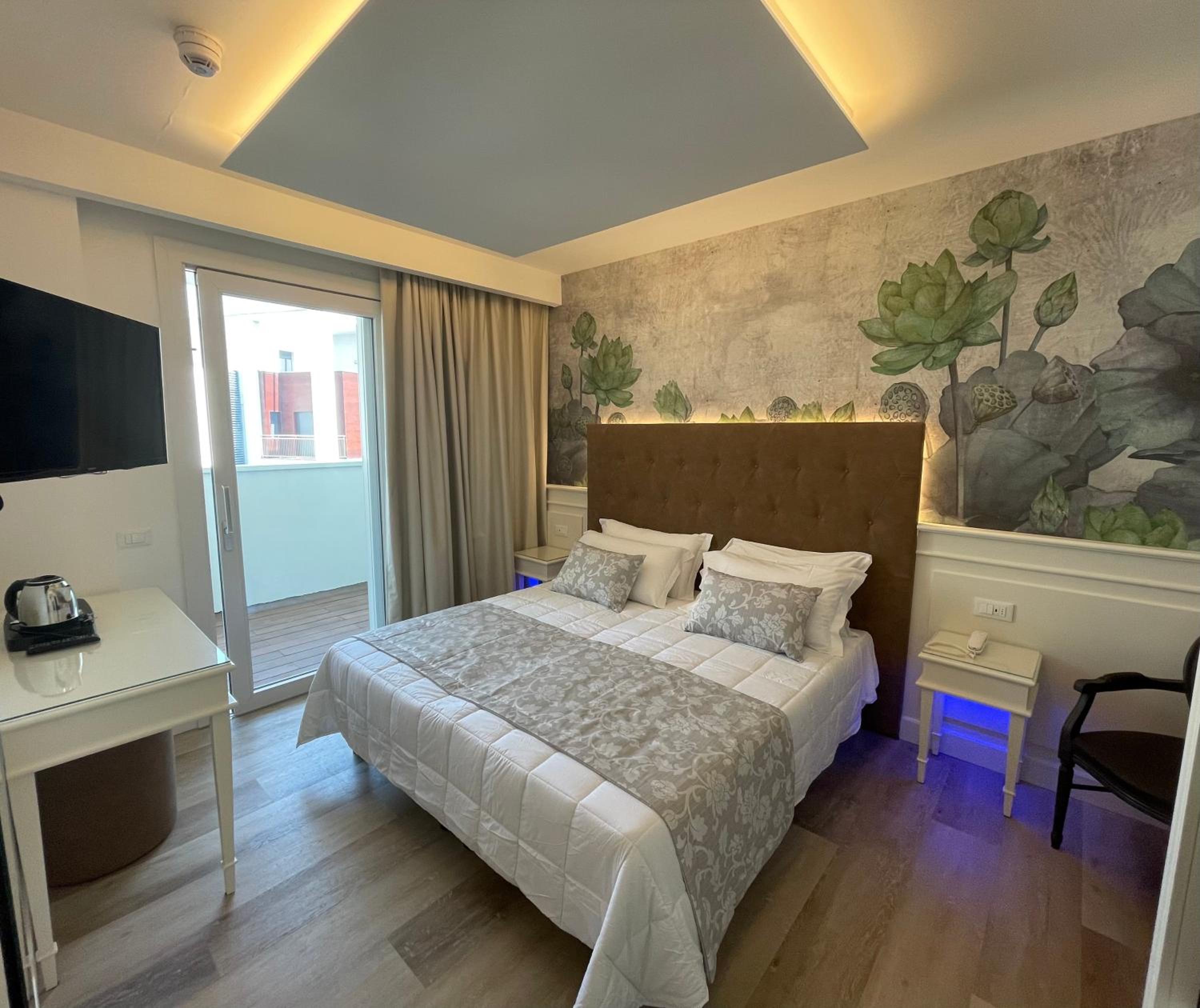 Deluxe Double or Twin Room with Balcony