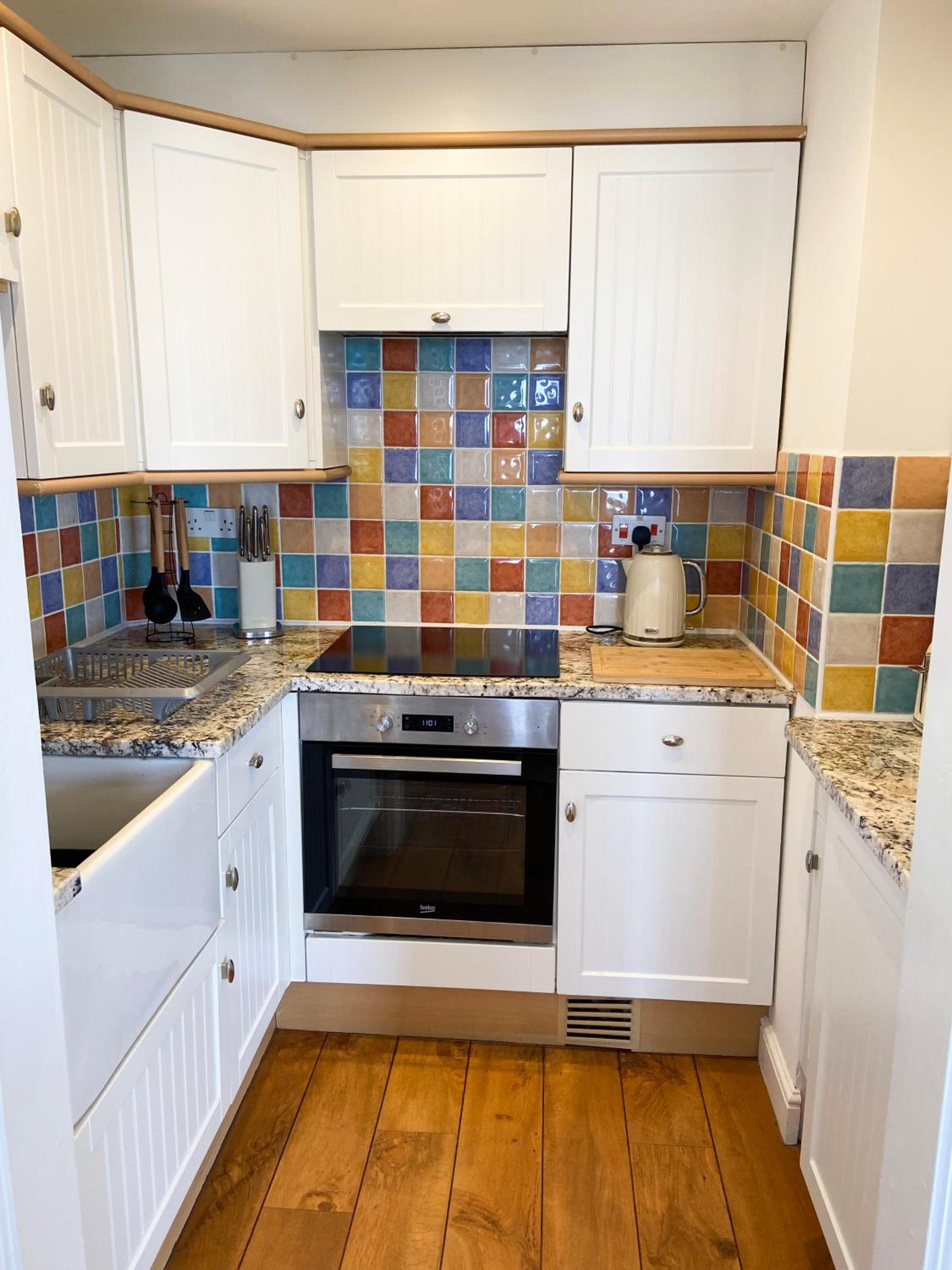 Three-Bedroom Apartment with Balcony photo 2