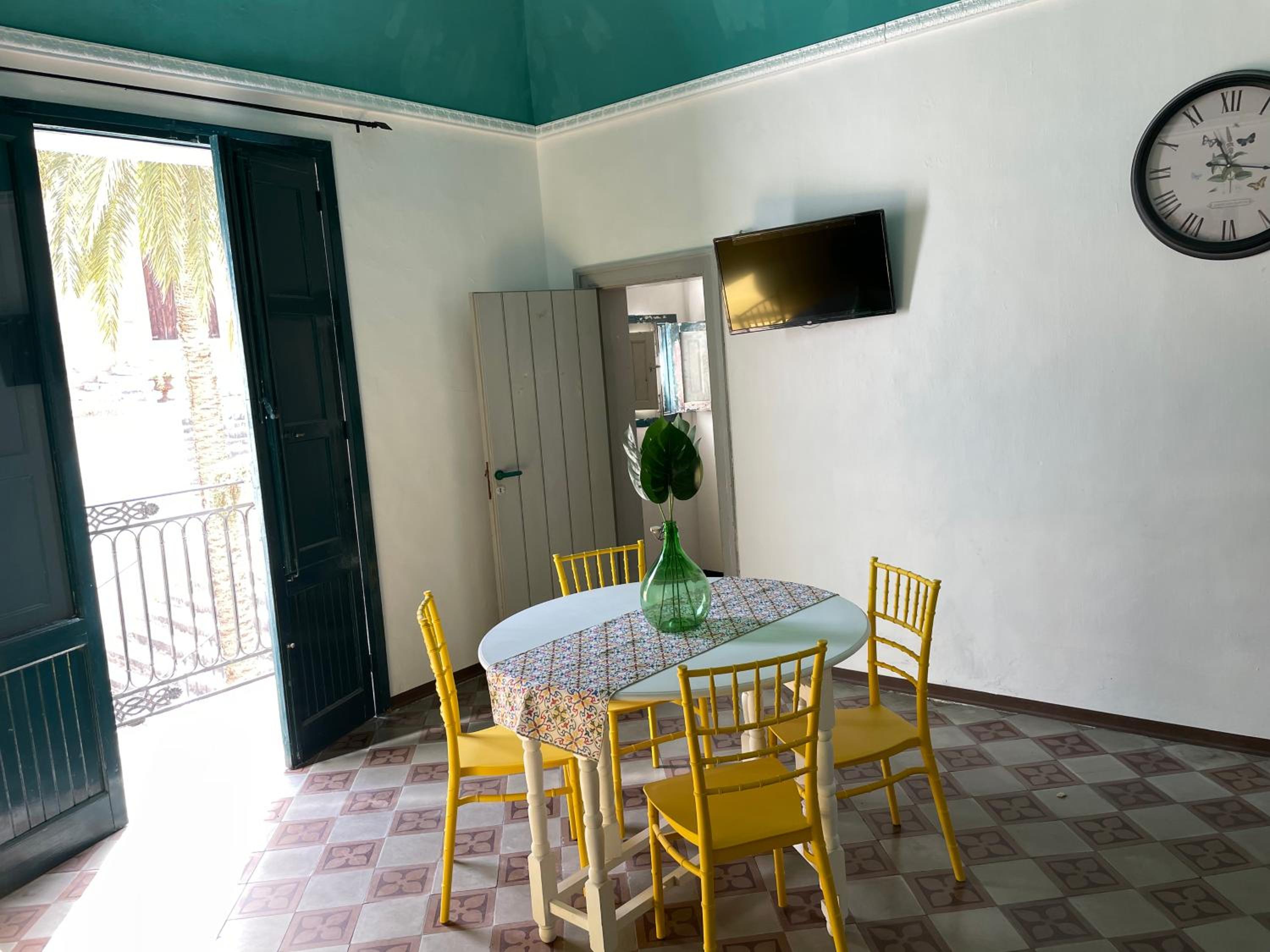 One-Bedroom House photo 3