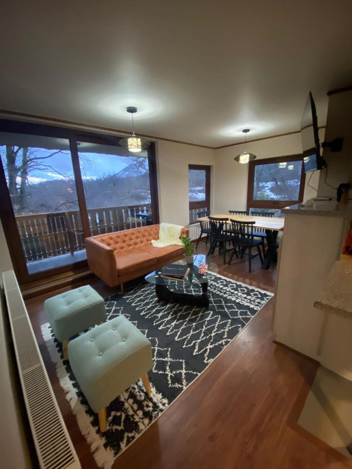 Apartment with Balcony photo 1