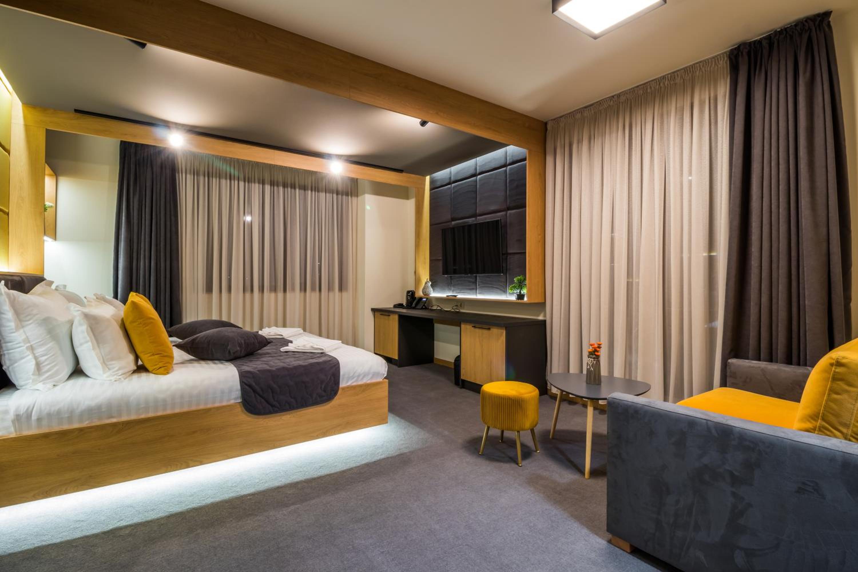 Deluxe Double Room with Extra Bed