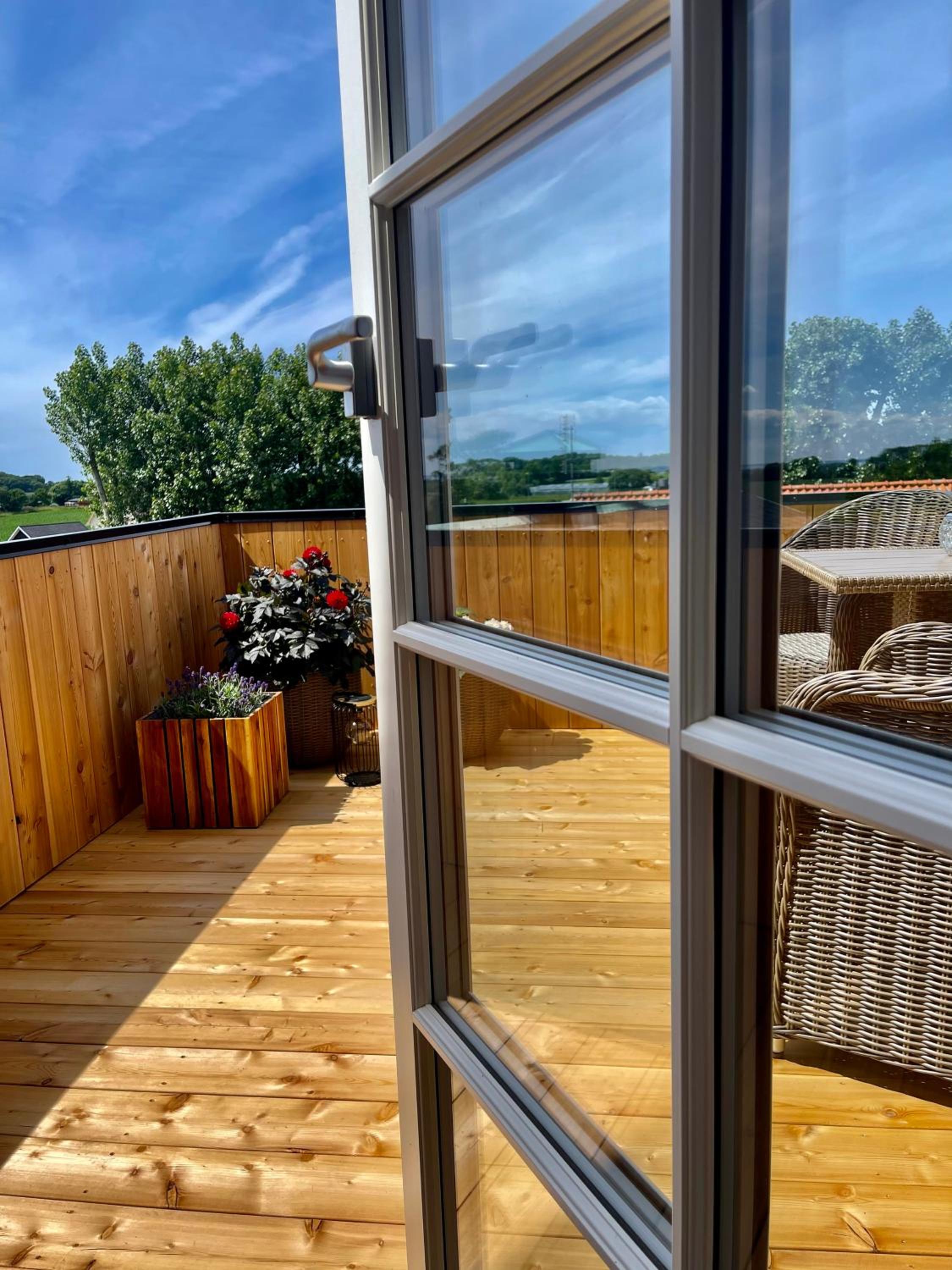 Double Room with Balcony - Photo 18