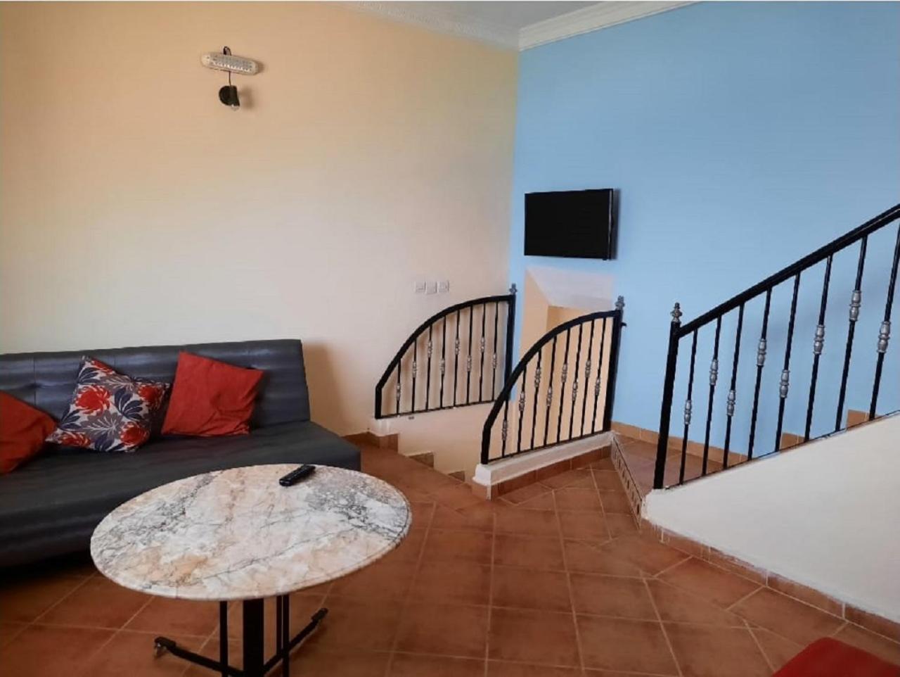 One-Bedroom Apartment - Photo 15