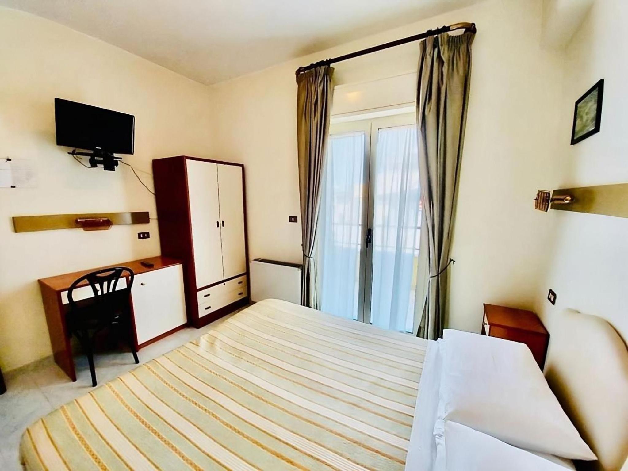 Large Single Room