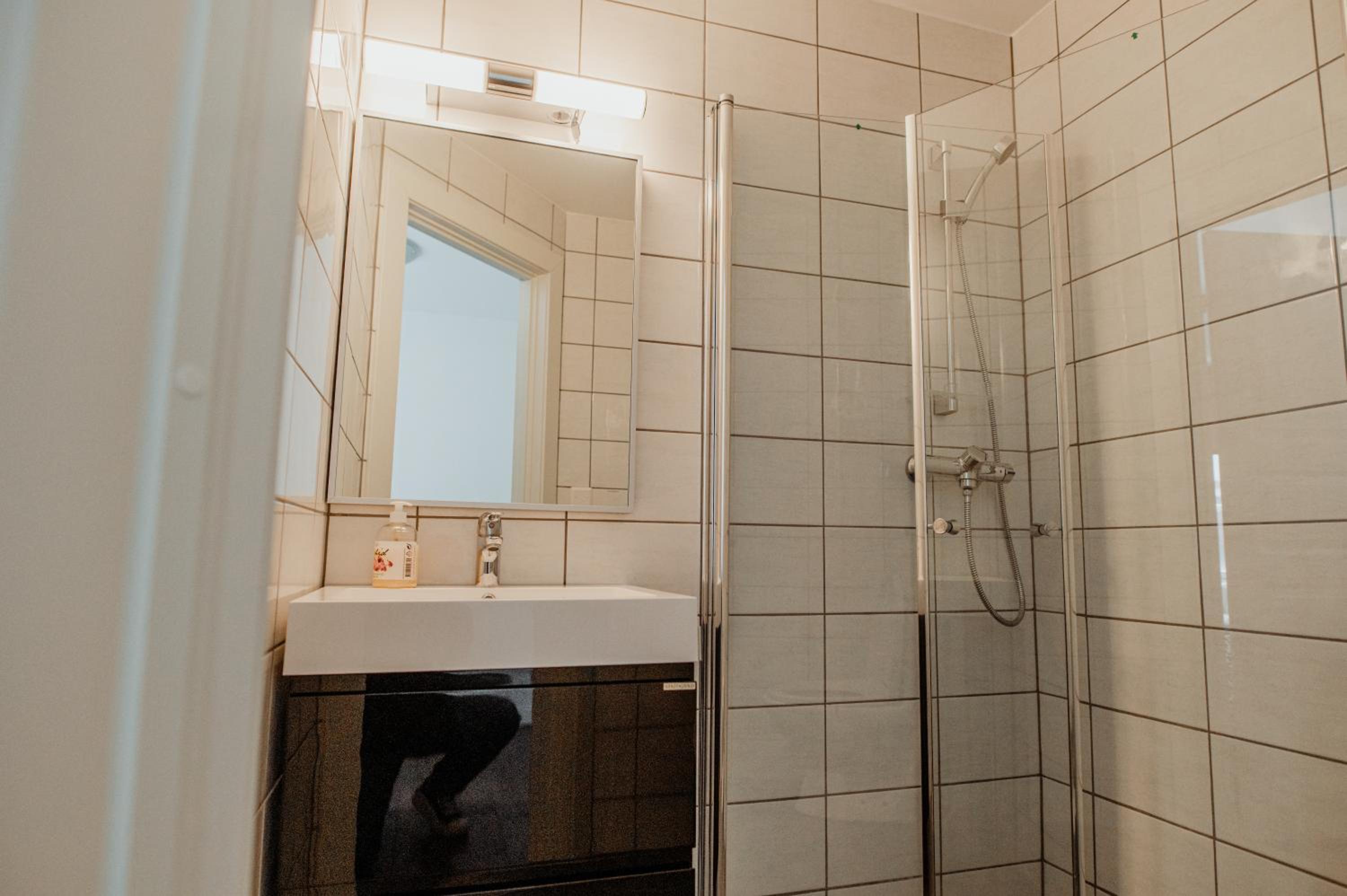 Room 203 - Photo 4
