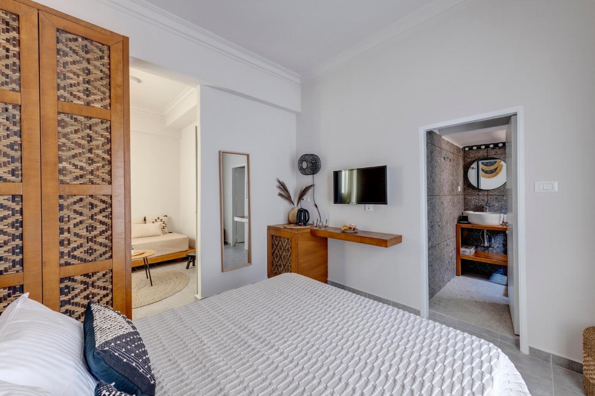 Double Room - Photo 3