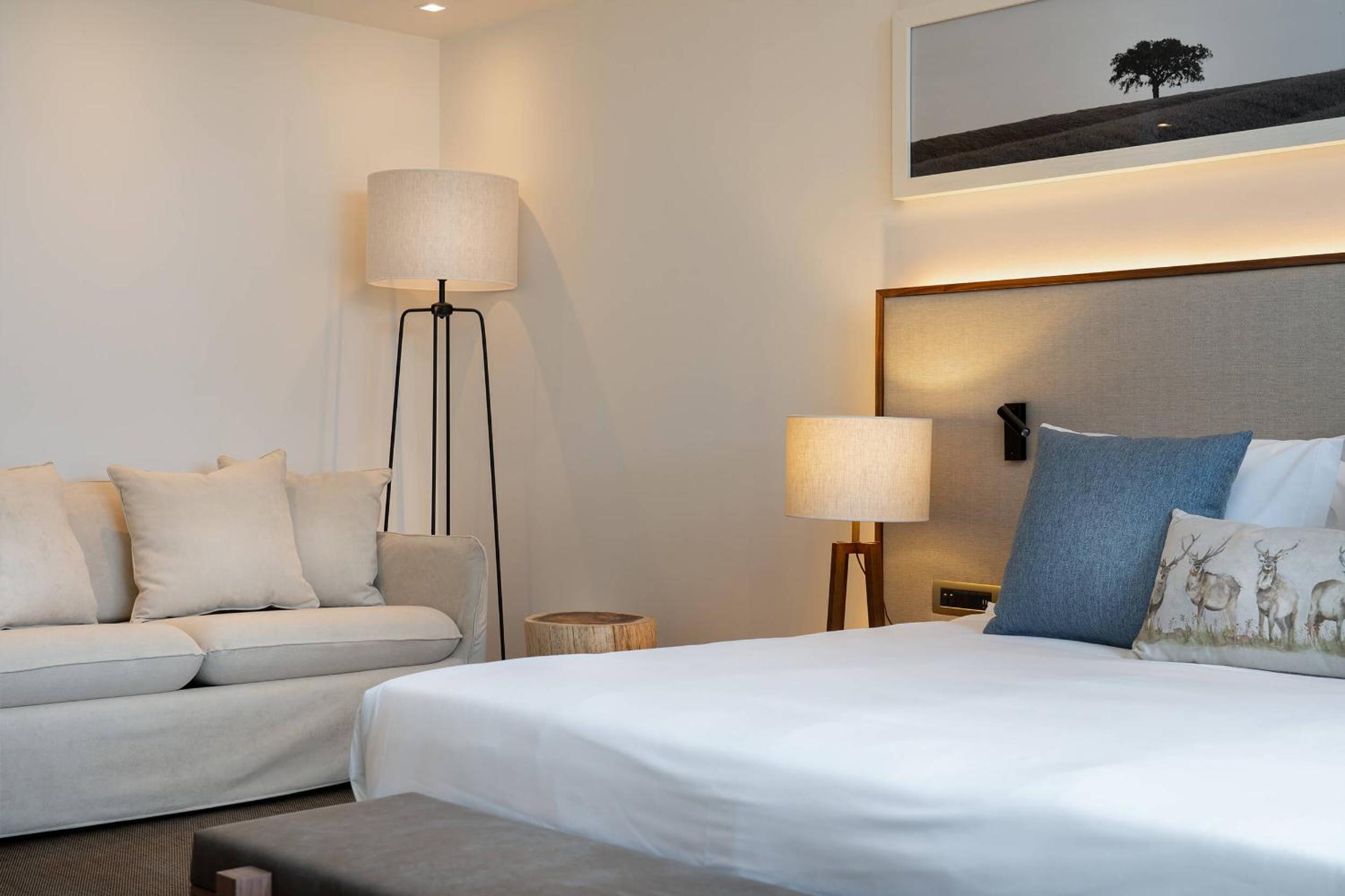 Double or Twin Room with Garden and Pool View - Photo 1