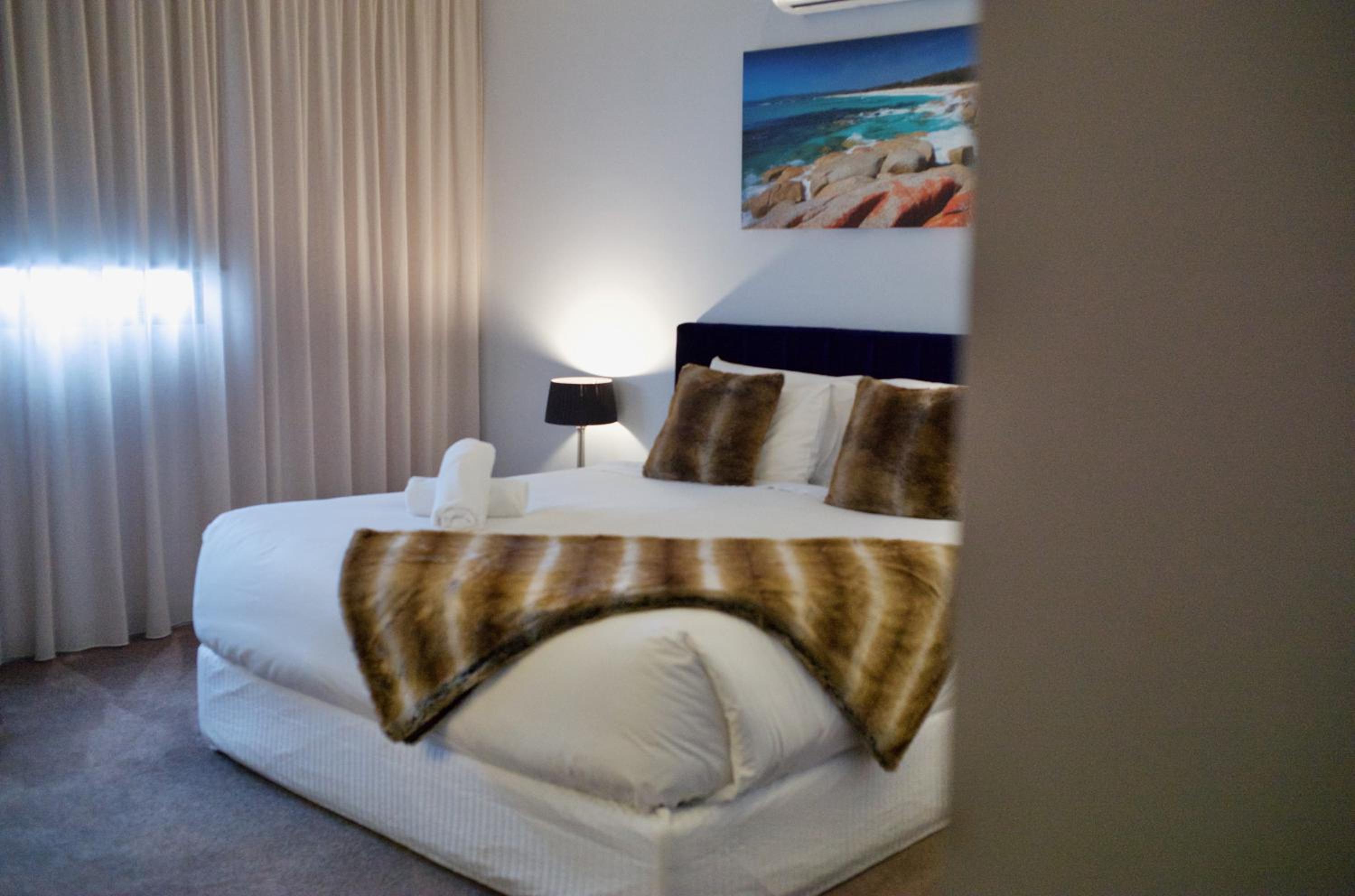 King Suite - Photo 2