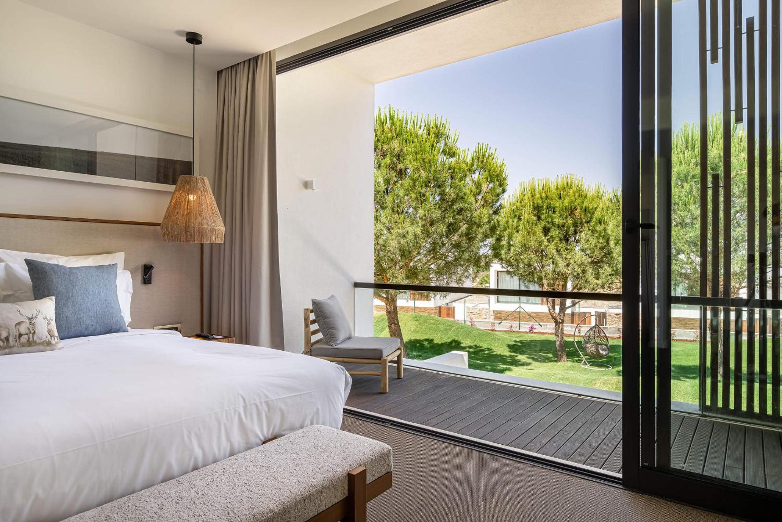 Double or Twin Room with Pool View - Photo 1