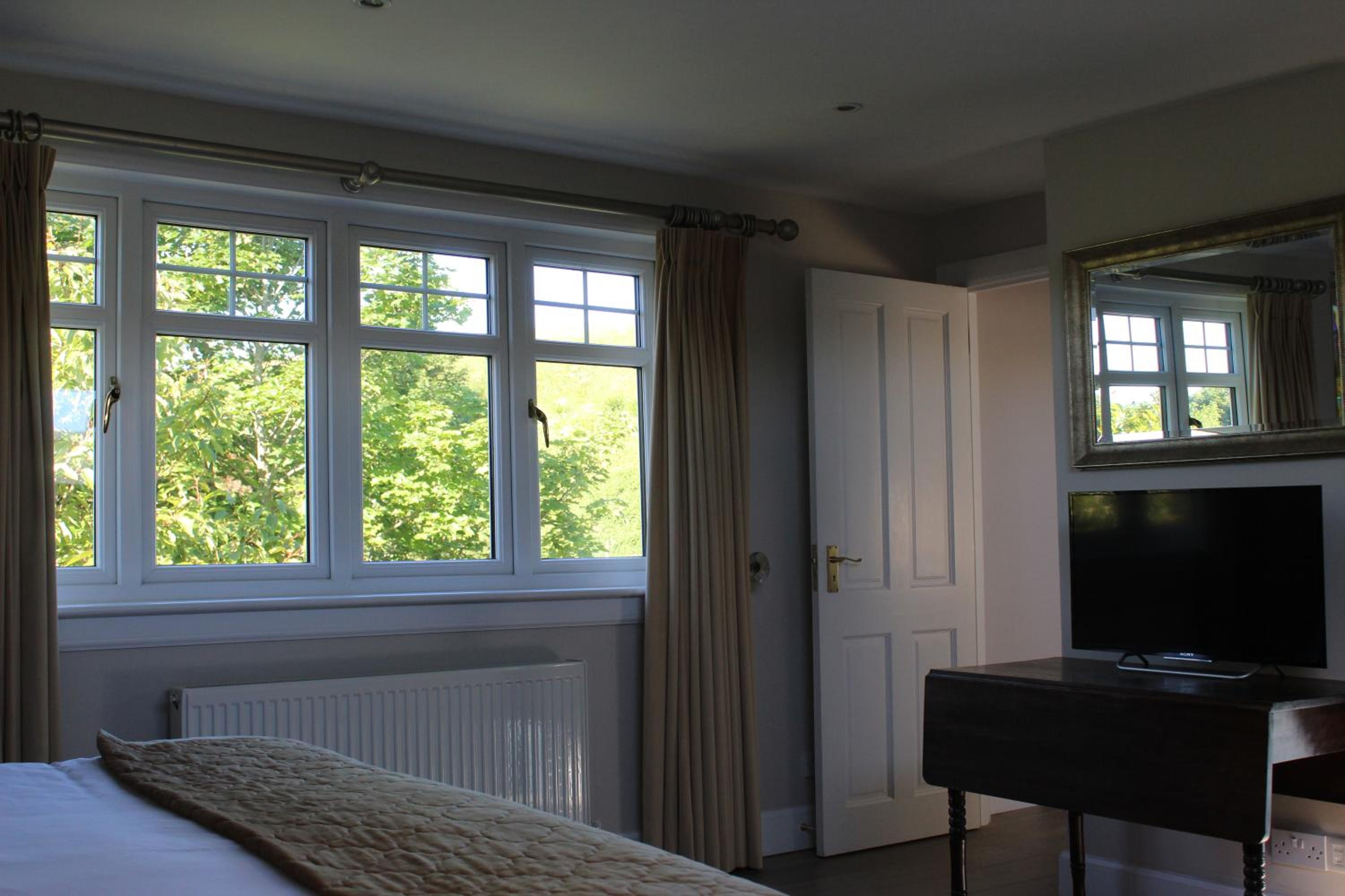 Two-Bedroom Suite - Photo 2