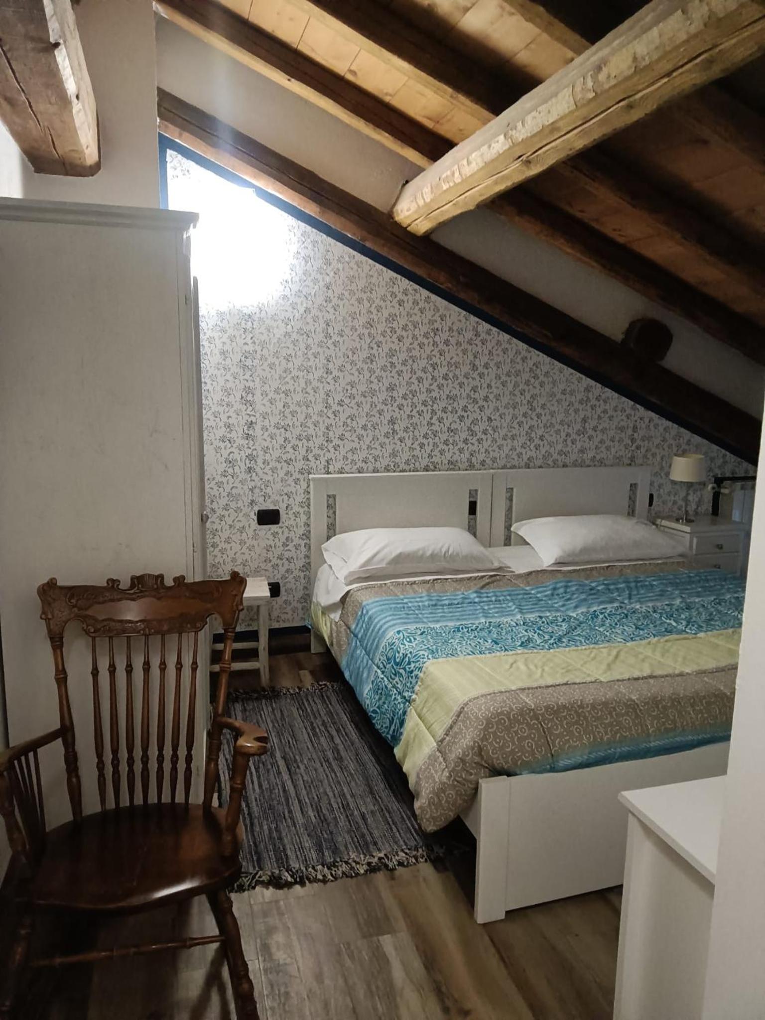 Double Room - Attic photo 1