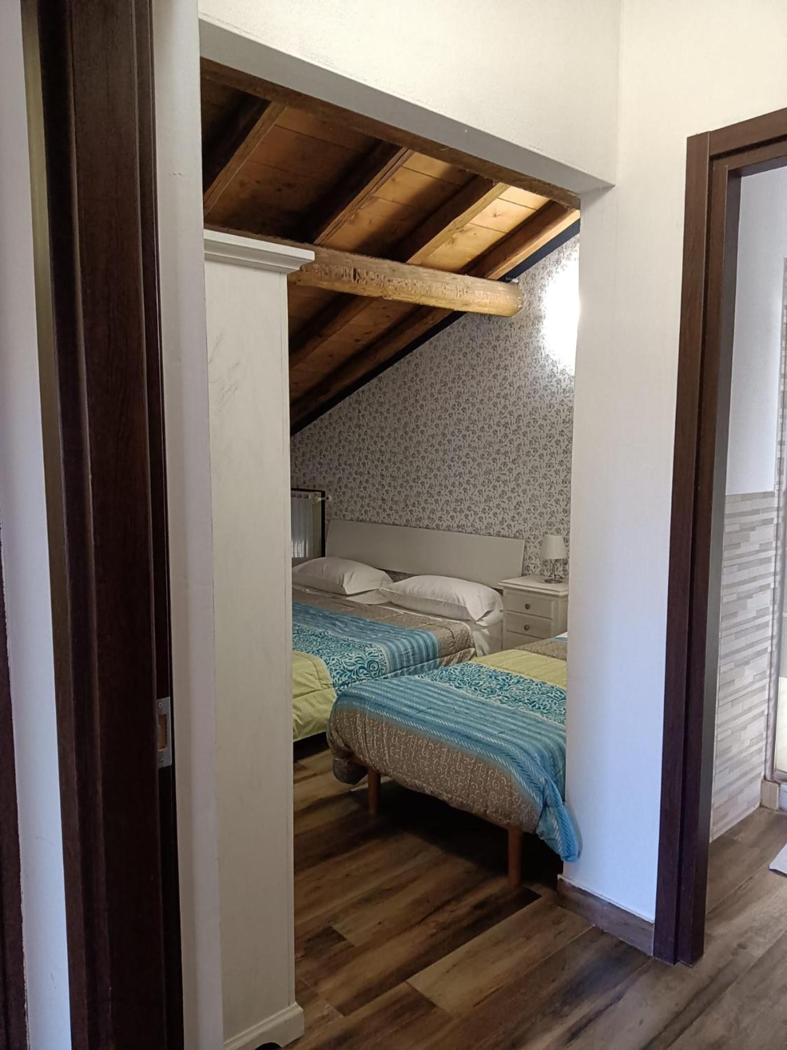 Small Double Room - Attic photo 2