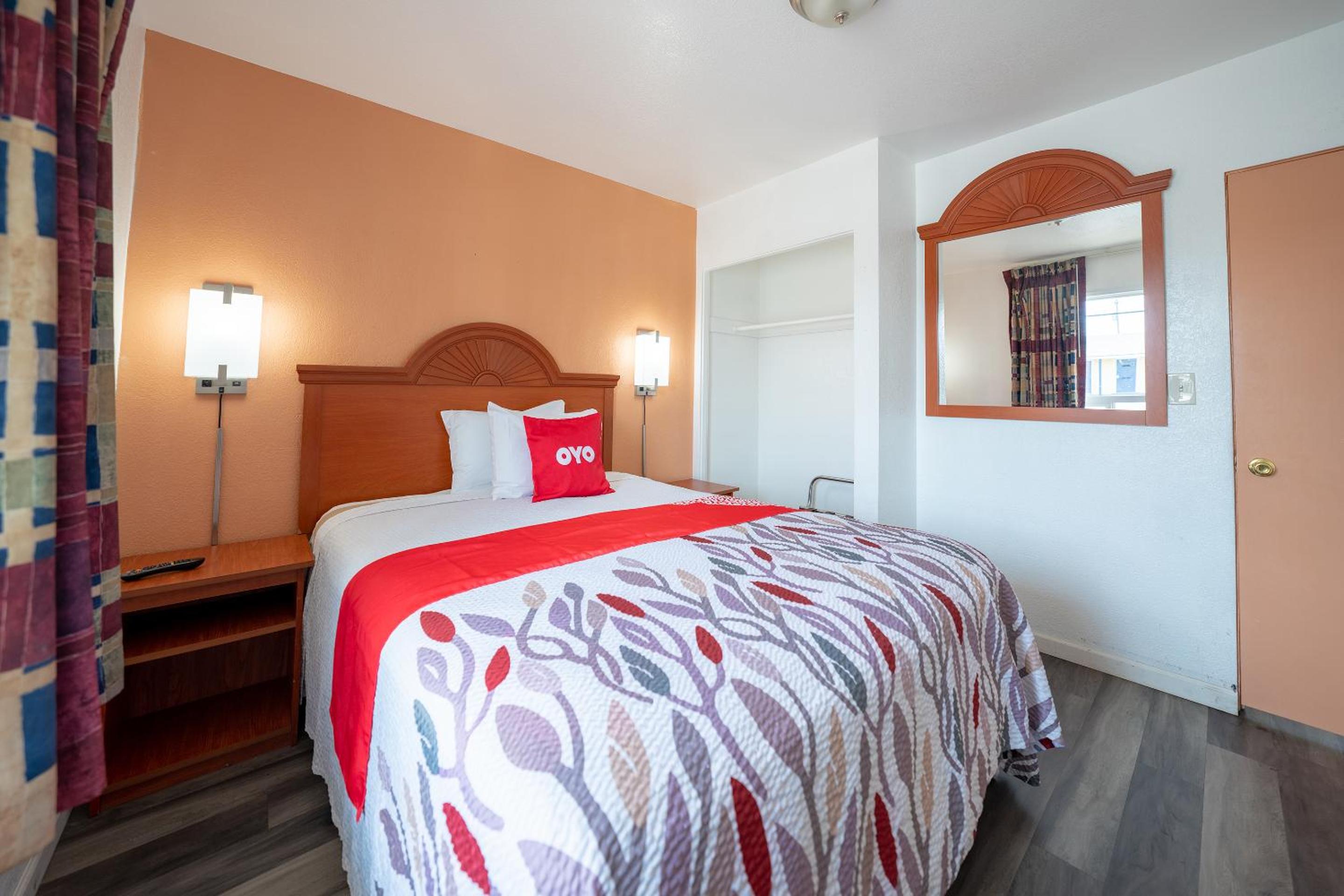 3 Queen Bed - Photo 4