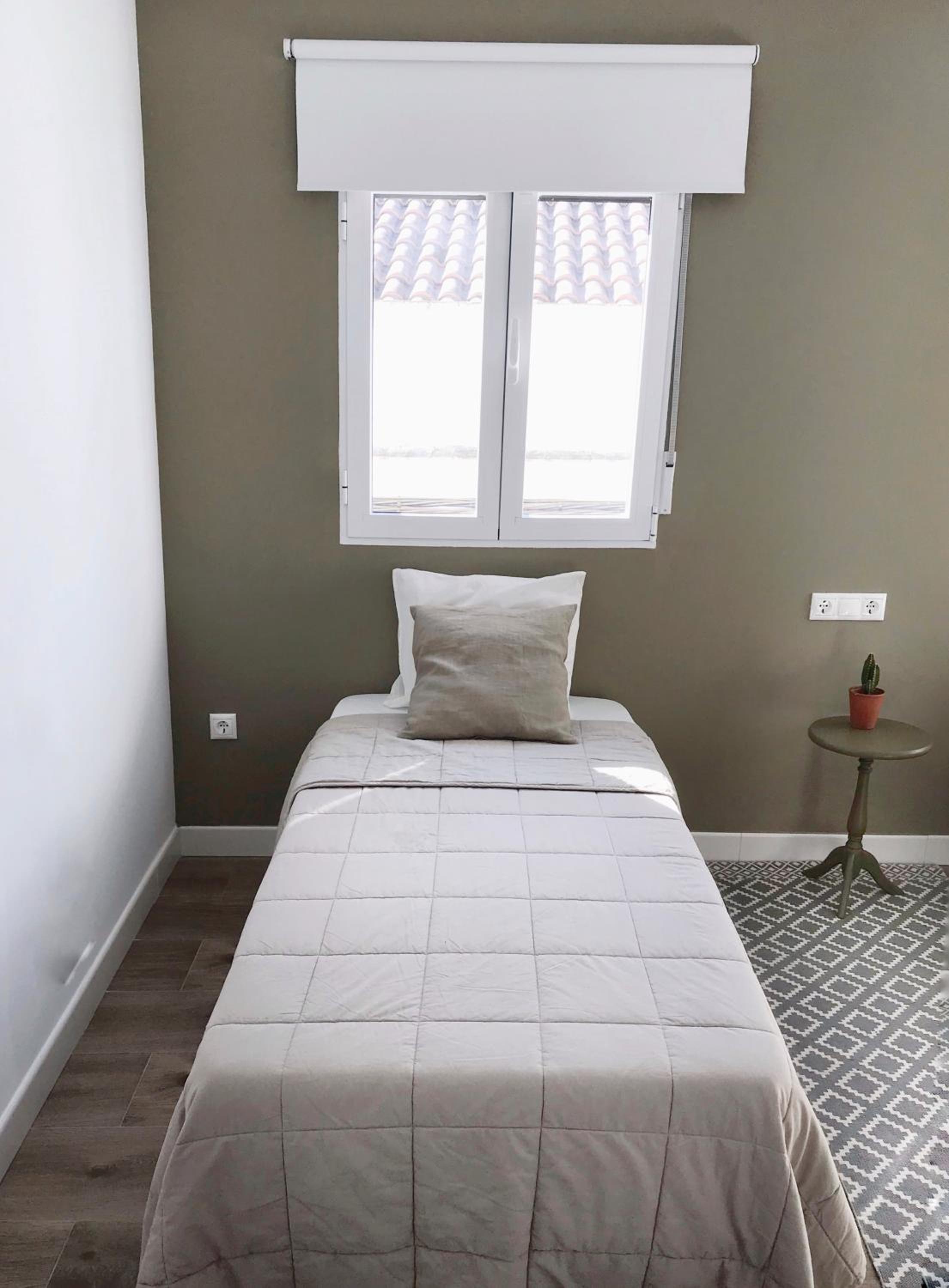 Two-Bedroom Apartment - Photo 2