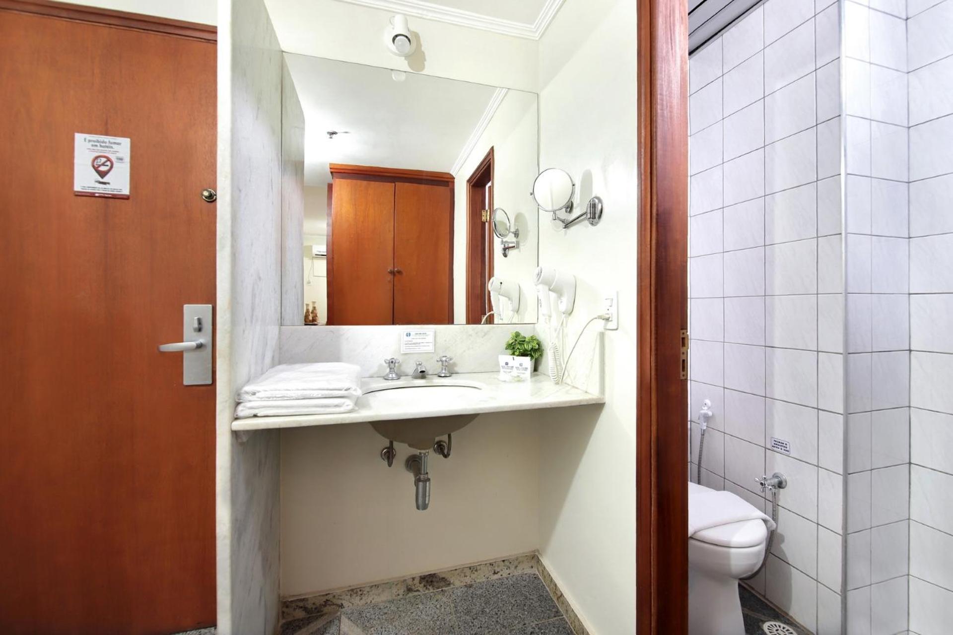 Executive Triple Room with 3 Single Beds photo 3