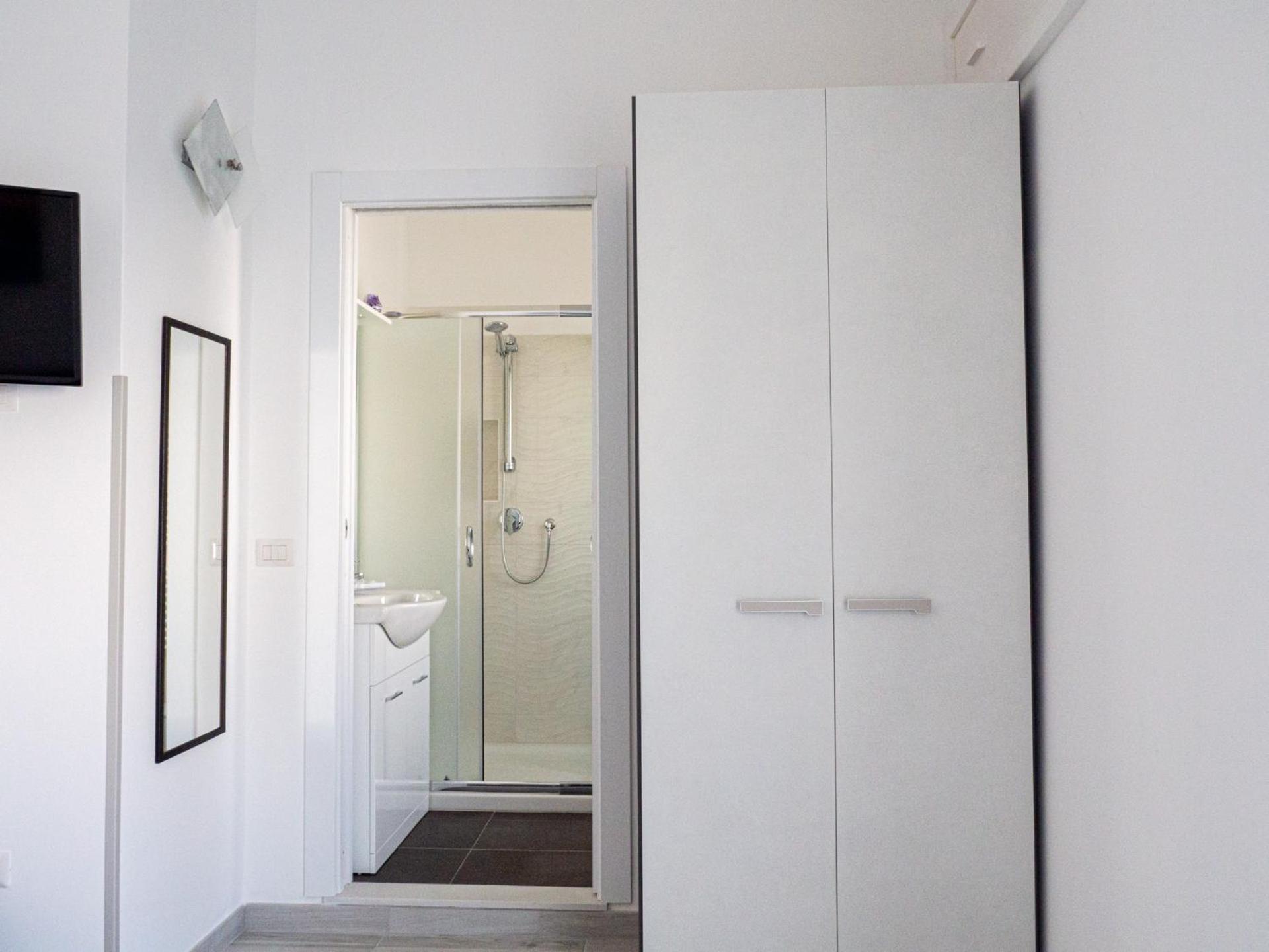 Double or Twin Room with Balcony photo 2