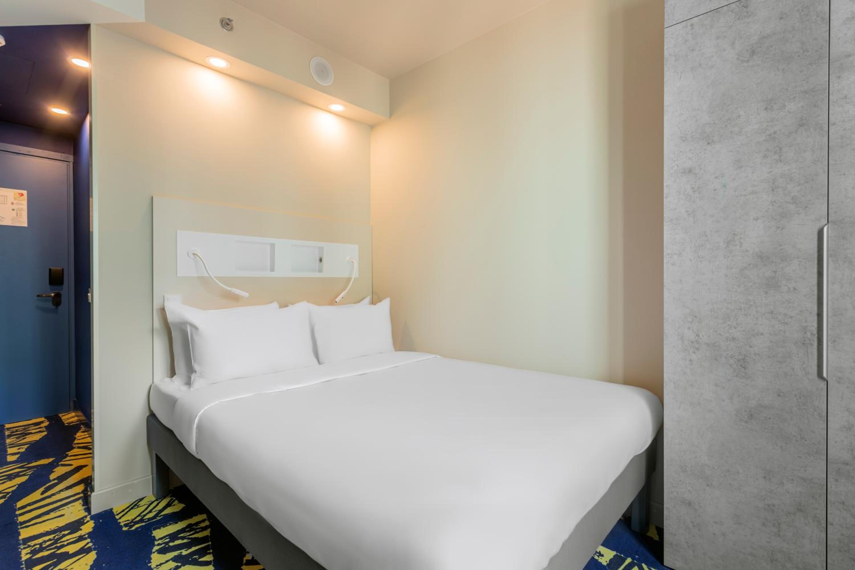 Standard Double Room - Photo 5