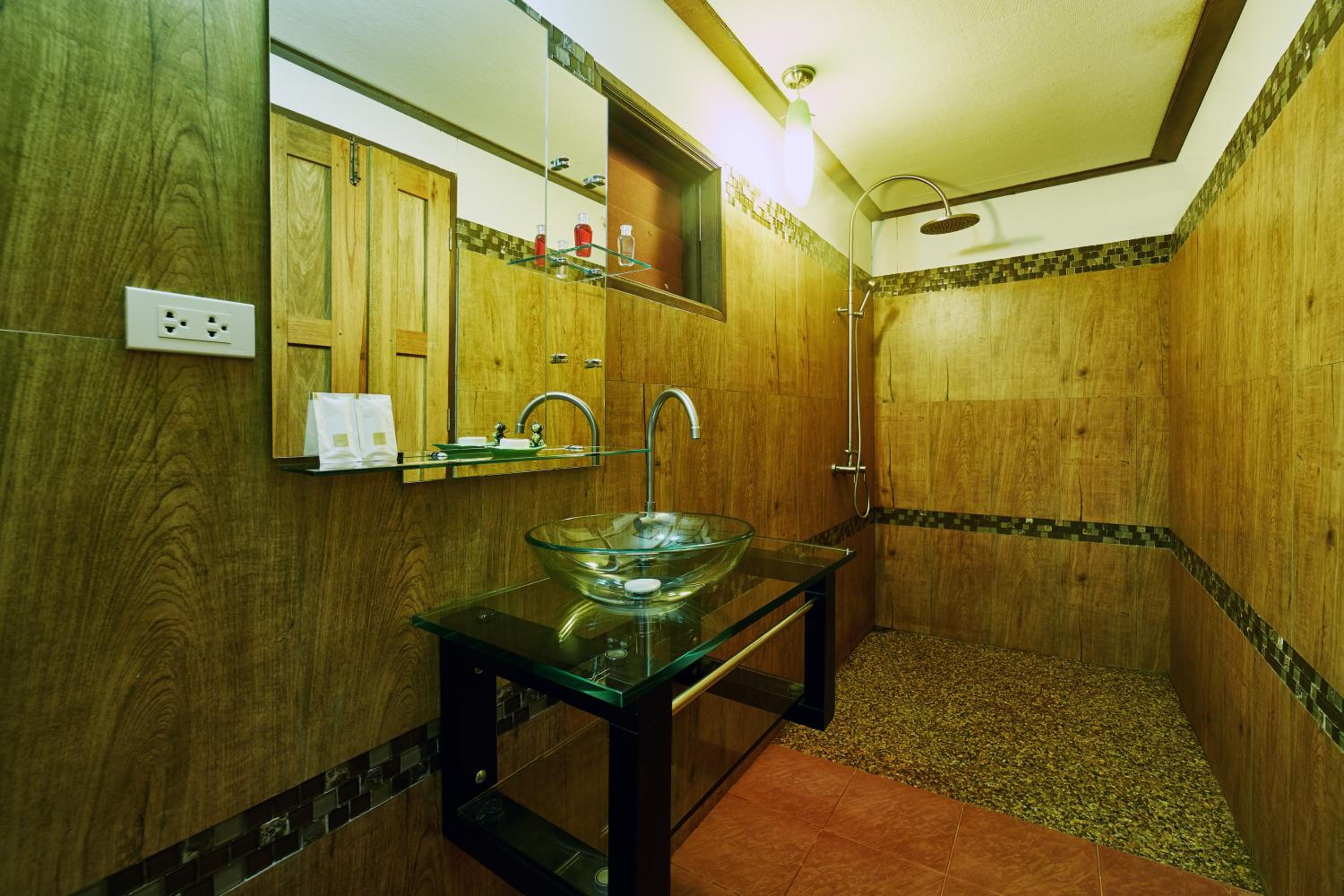 Deluxe Bungalow - Photo 3