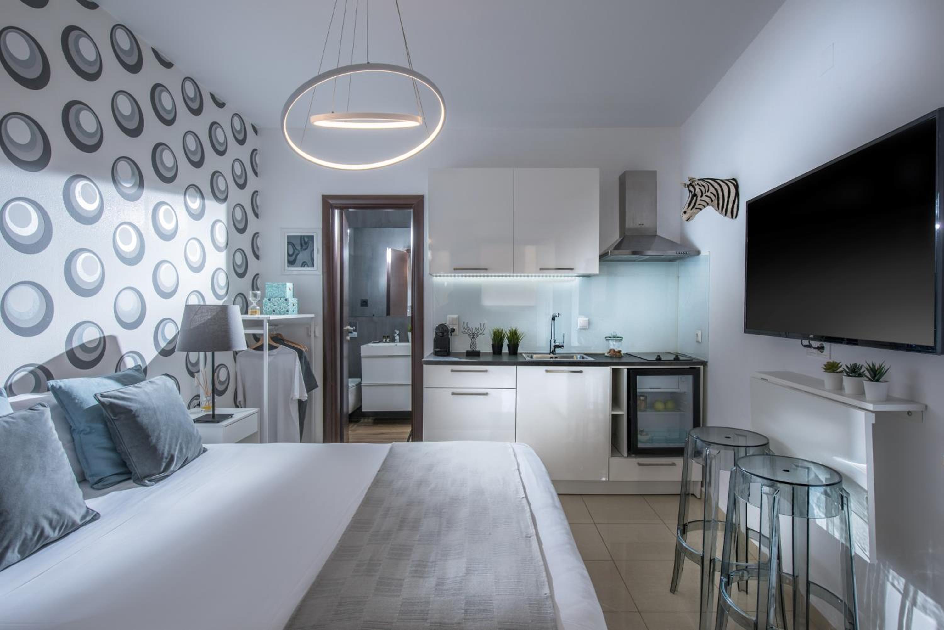 Deluxe Studio Ground Floor