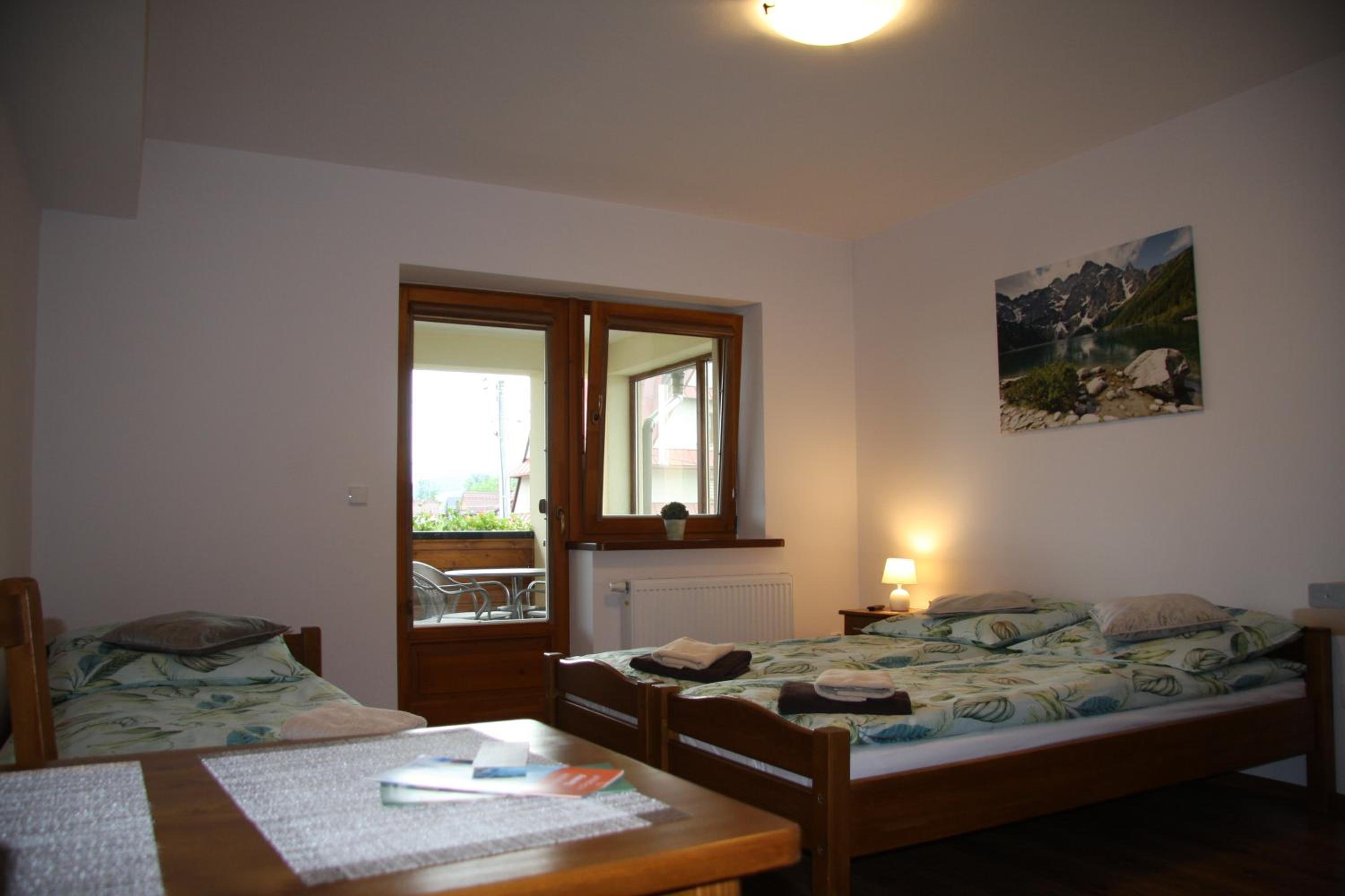 Triple Room with Private Bathroom - Photo 7
