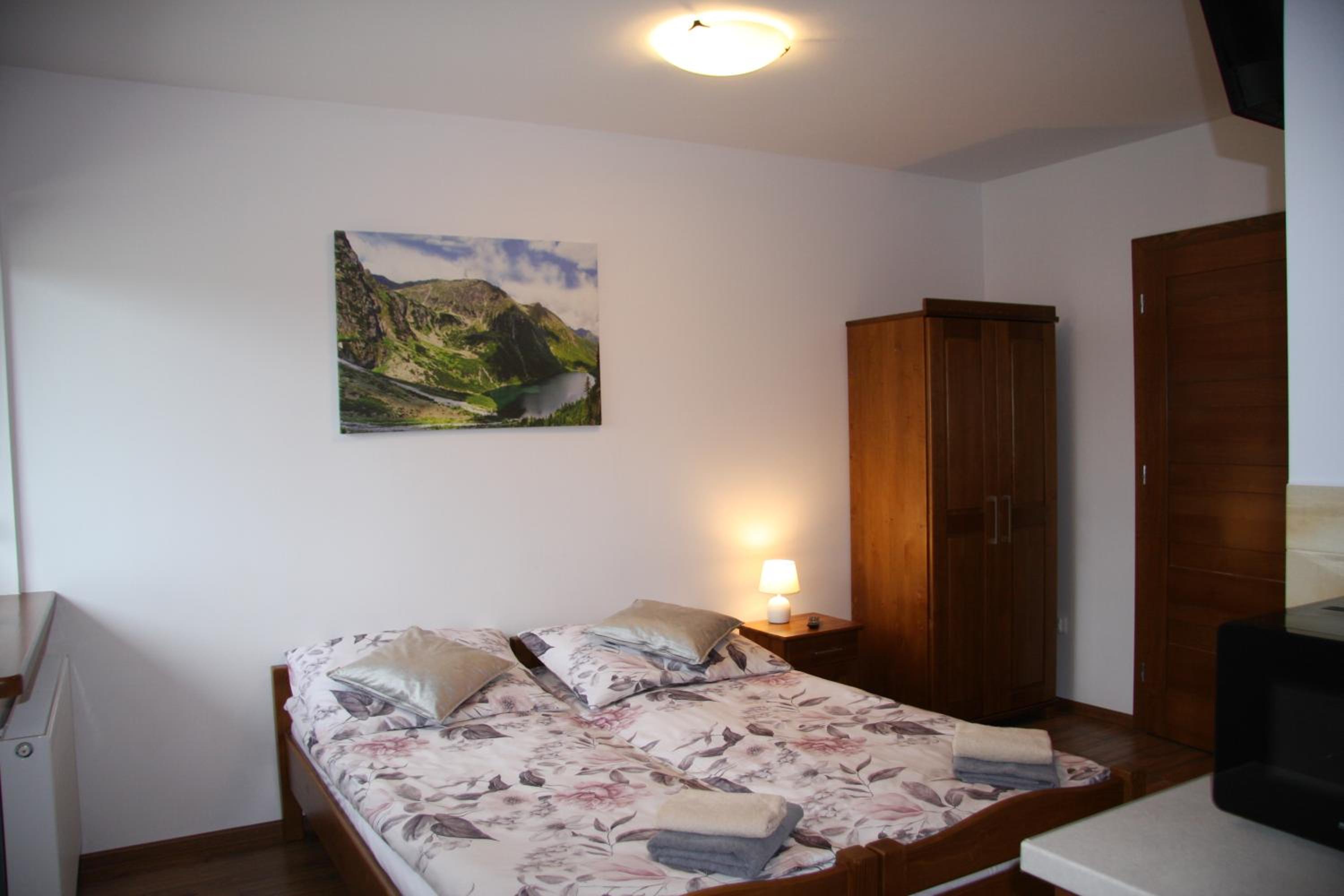 Double Room with Private Bathroom - Photo 1